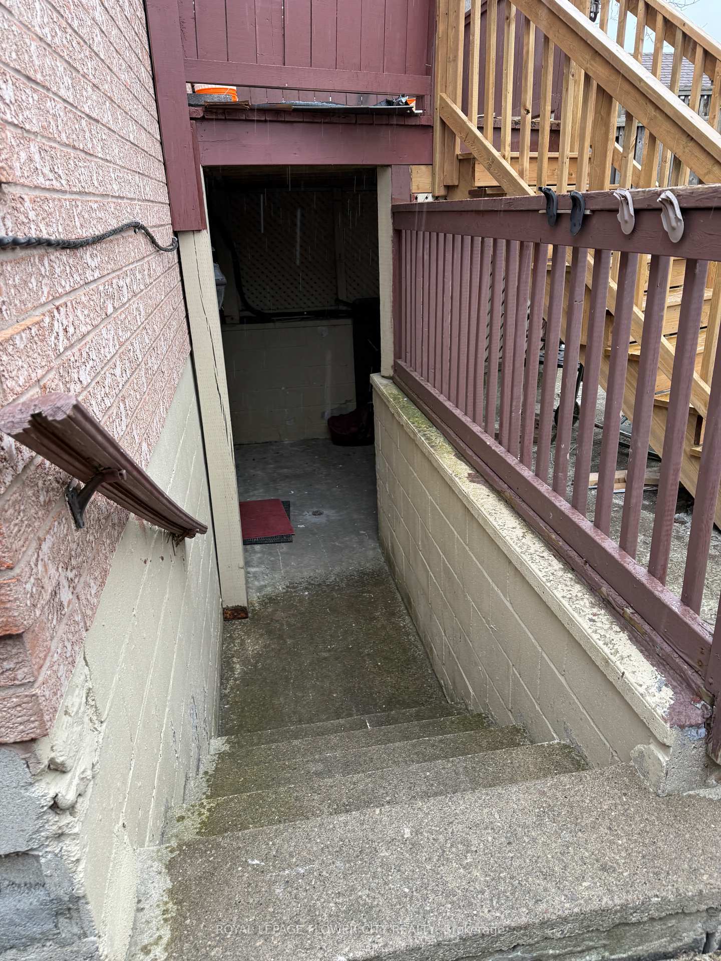 Photo 4 of Unit Basement, 110 Barker Avenue, Toronto, Danforth Village-East York — HOMEH