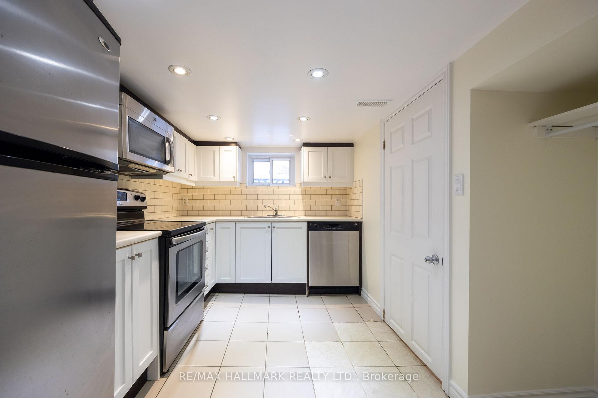 Photo 6 of Unit Basement, 152 Alameda Avenue, Toronto, Oakwood Village — HOMEH