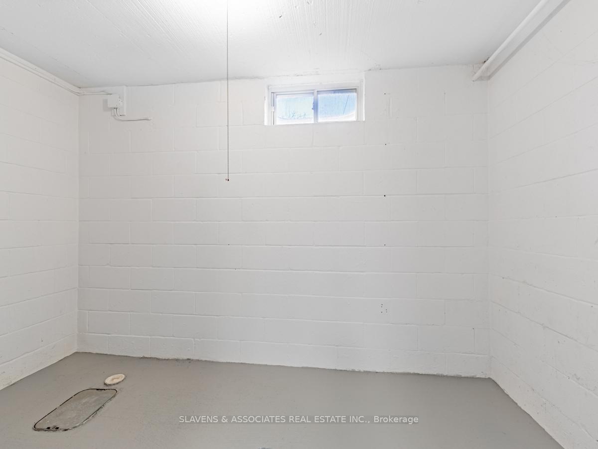 Photo 5 of Unit Lower, 71 Montrose Avenue, Toronto, Trinity-Bellwoods — HOMEH