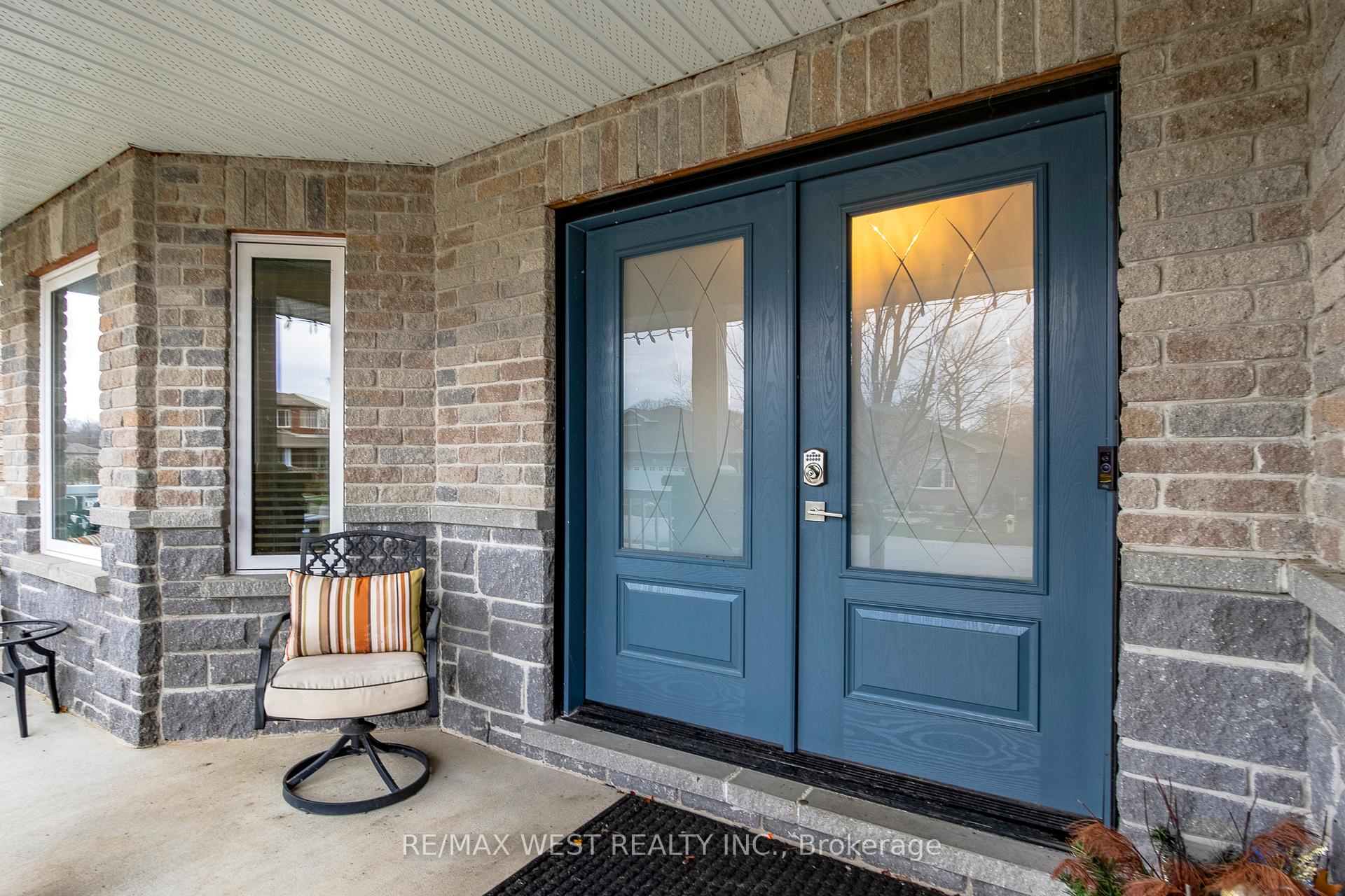Photo 2 of 14 Sheppard Drive, Tay, Victoria Harbour — HOMEH