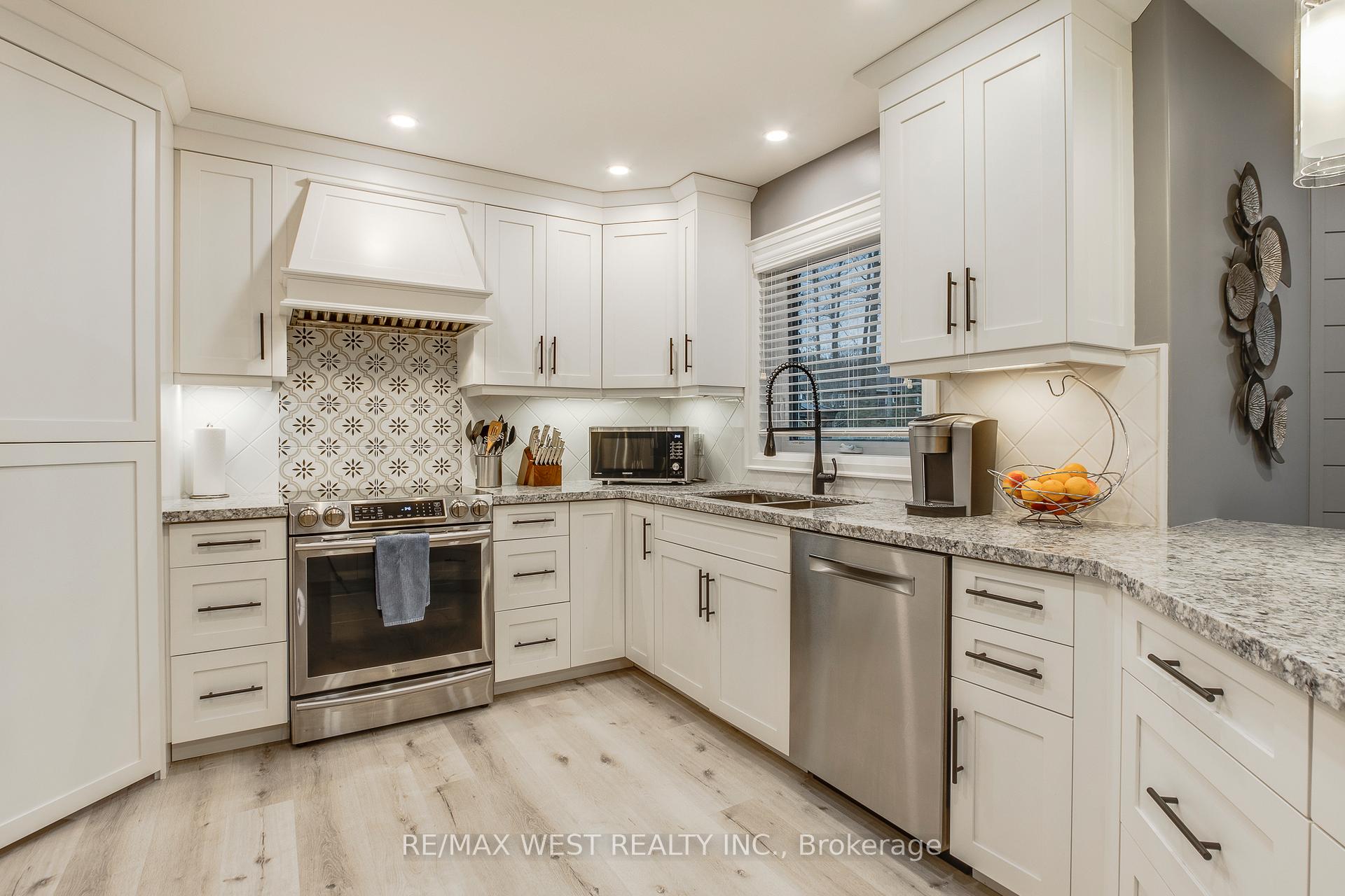 Photo 6 of 14 Sheppard Drive, Tay, Victoria Harbour — HOMEH