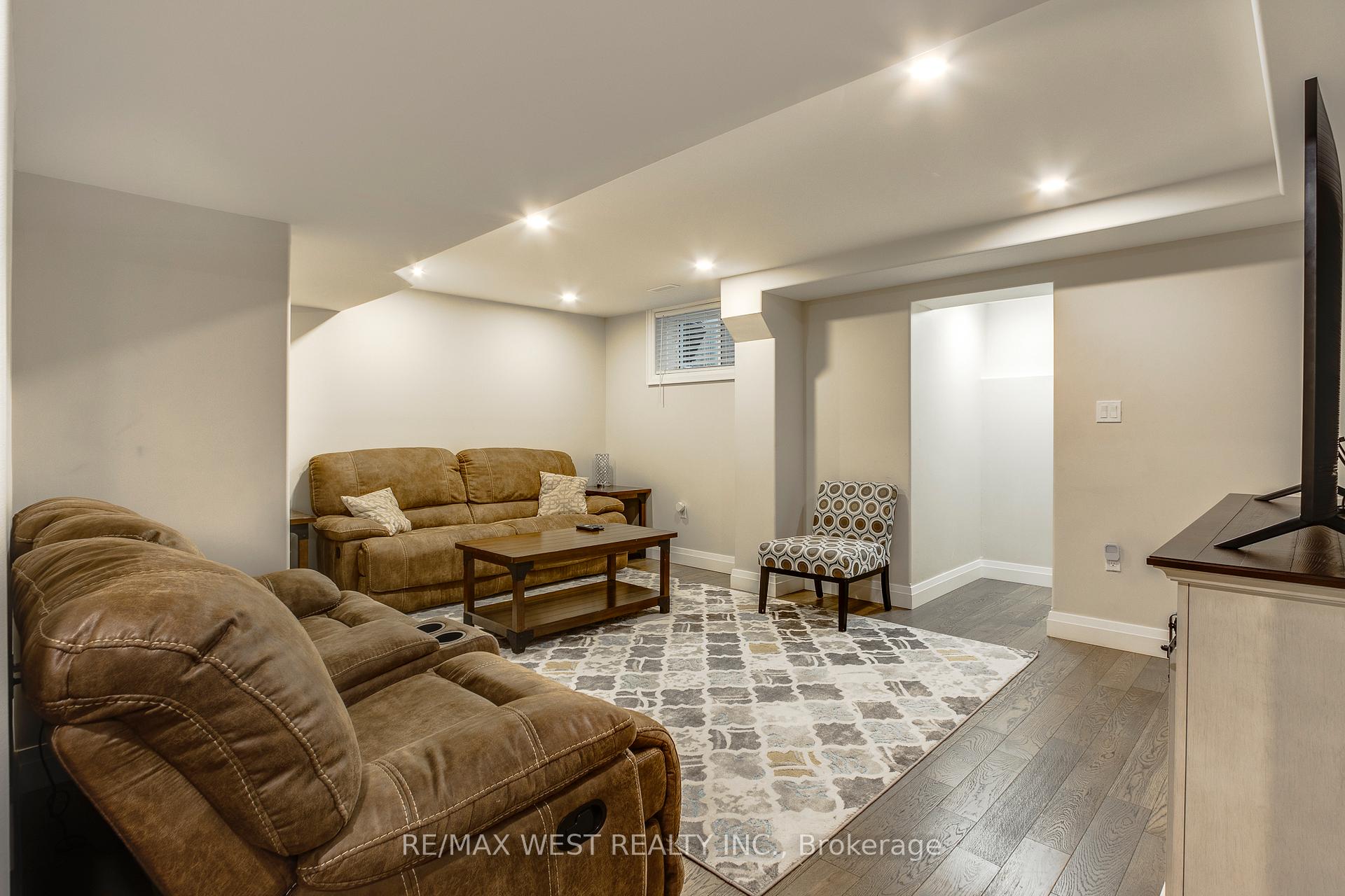 Photo 24 of 14 Sheppard Drive, Tay, Victoria Harbour — HOMEH
