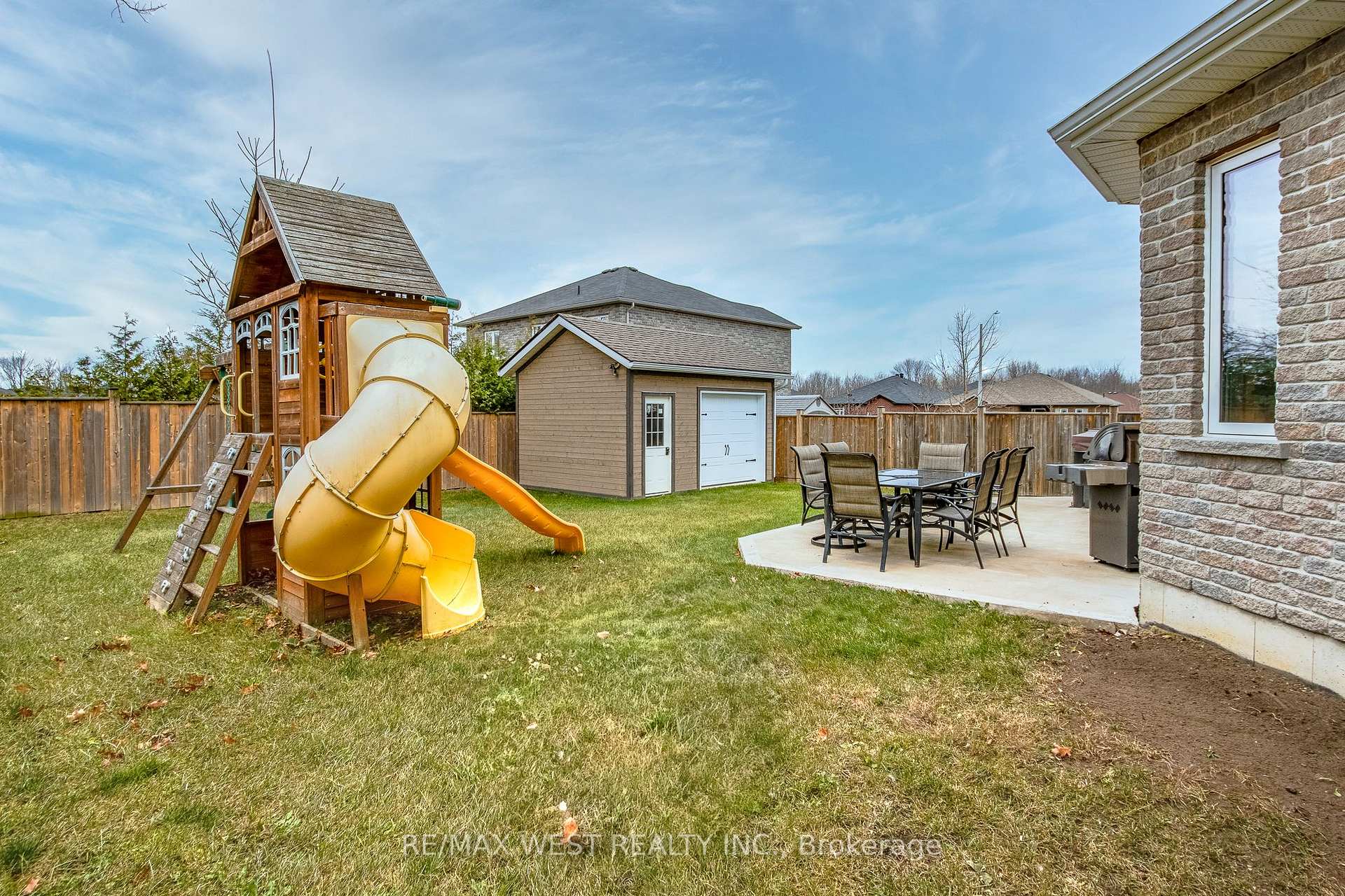 Photo 32 of 14 Sheppard Drive, Tay, Victoria Harbour — HOMEH