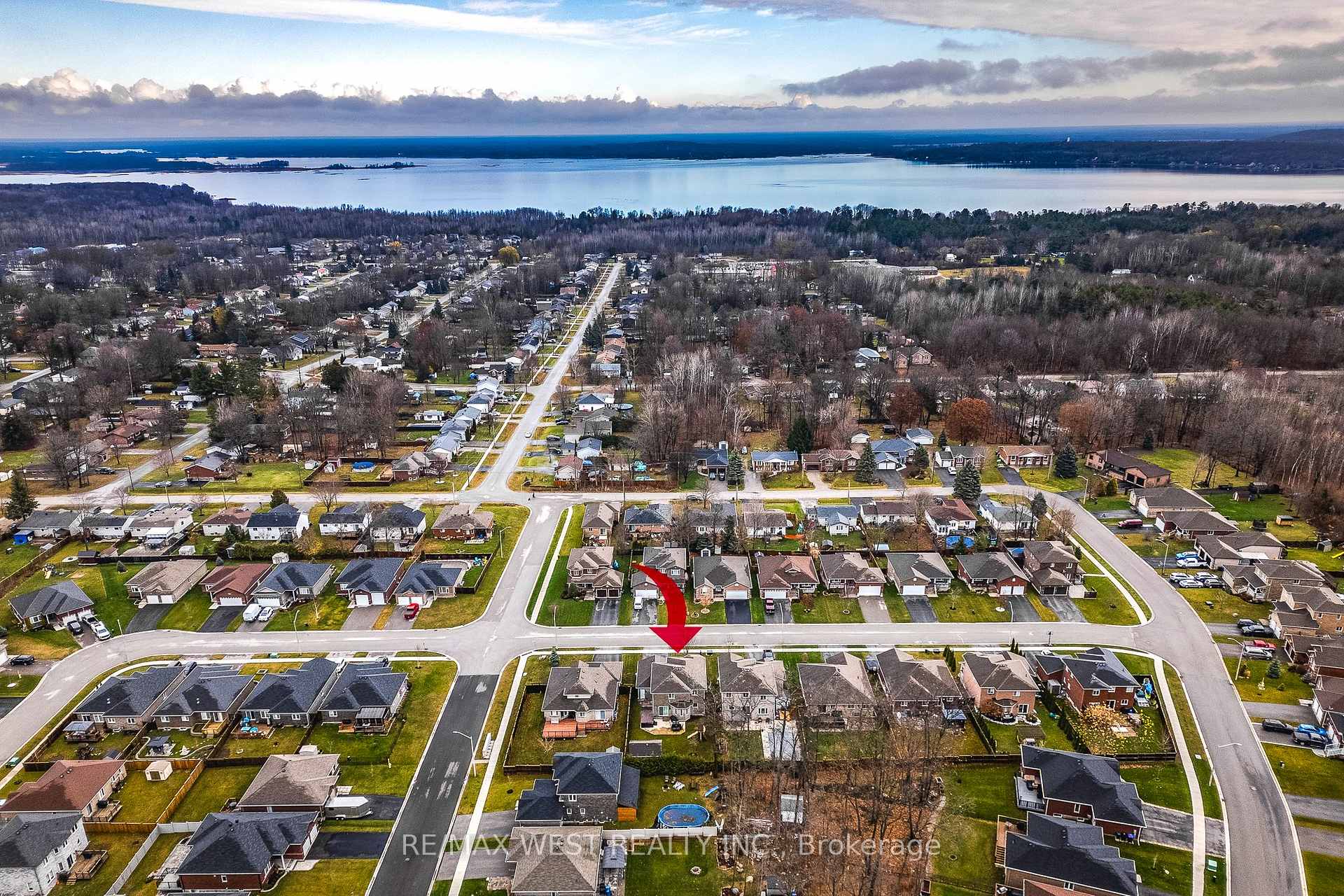 Photo 33 of 14 Sheppard Drive, Tay, Victoria Harbour — HOMEH