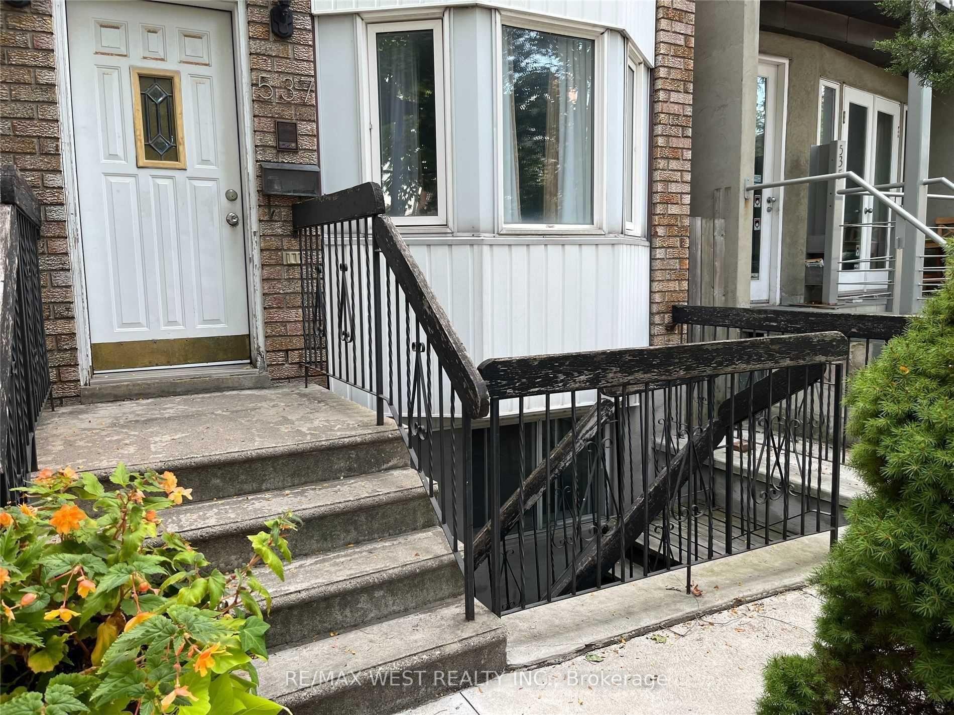 Photo 1 of Unit Bsmt, 537 Roxton Road, Toronto, Palmerston-Little Italy — HOMEH