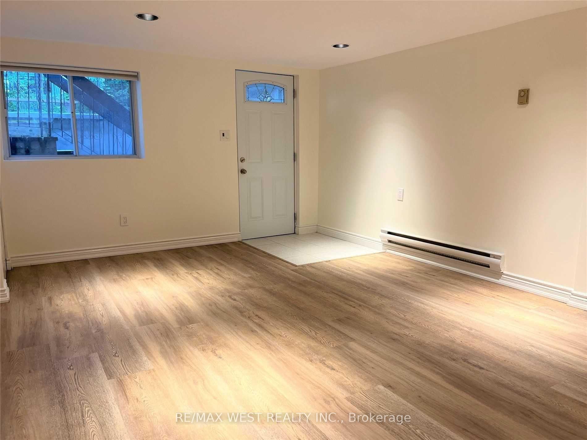 Photo 2 of Unit Bsmt, 537 Roxton Road, Toronto, Palmerston-Little Italy — HOMEH