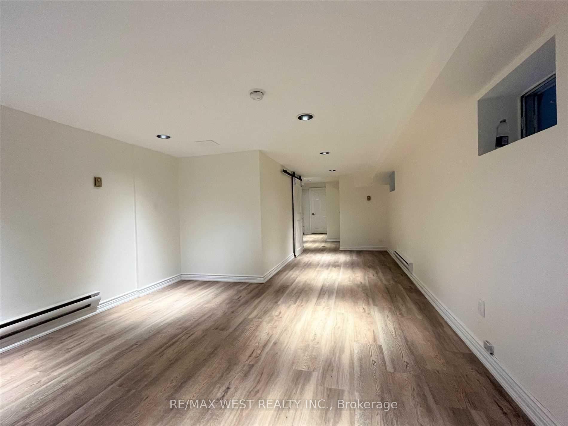Photo 3 of Unit Bsmt, 537 Roxton Road, Toronto, Palmerston-Little Italy — HOMEH