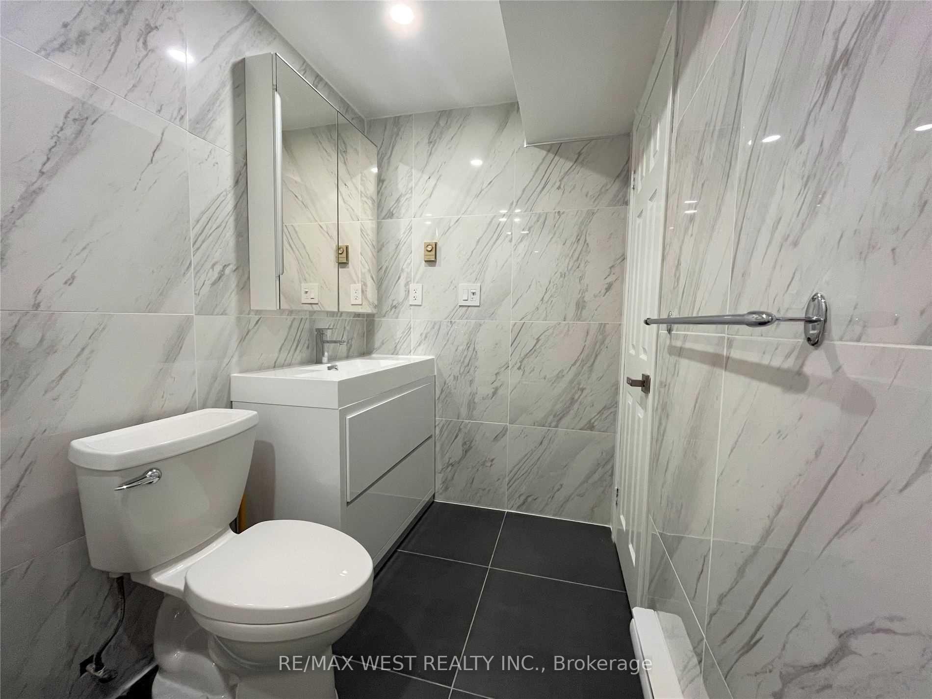 Photo 10 of Unit Bsmt, 537 Roxton Road, Toronto, Palmerston-Little Italy — HOMEH
