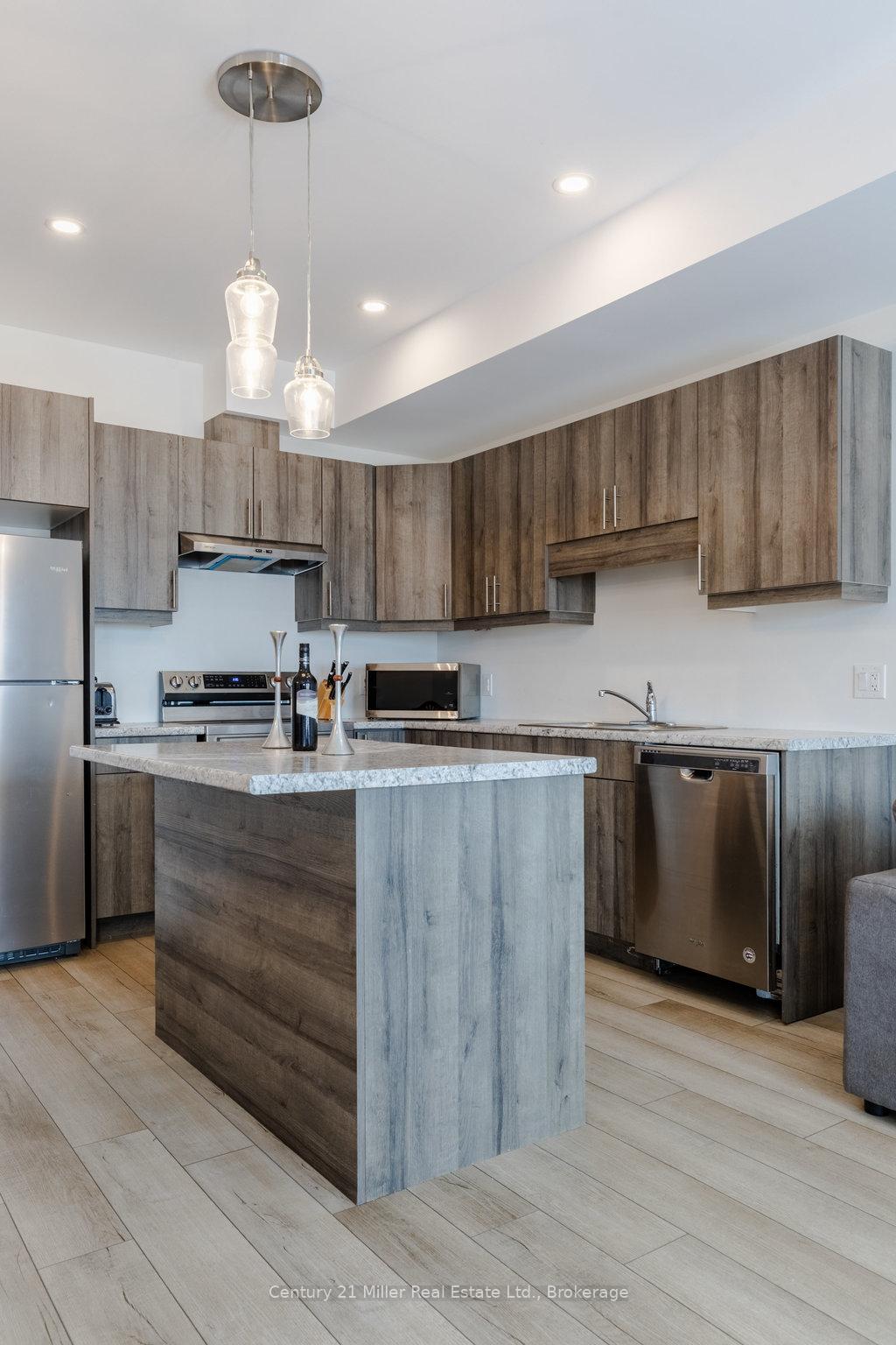 Photo 12 of 8 Spring Crest Way, Thorold, Rolling Meadows — HOMEH