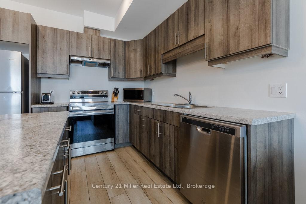 Photo 13 of 8 Spring Crest Way, Thorold, Rolling Meadows — HOMEH