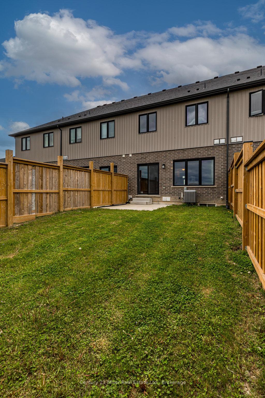 Photo 41 of 8 Spring Crest Way, Thorold, Rolling Meadows — HOMEH