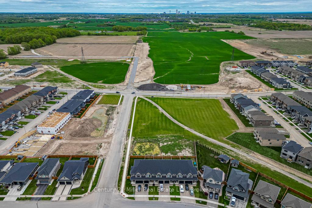 Photo 47 of 8 Spring Crest Way, Thorold, Rolling Meadows — HOMEH