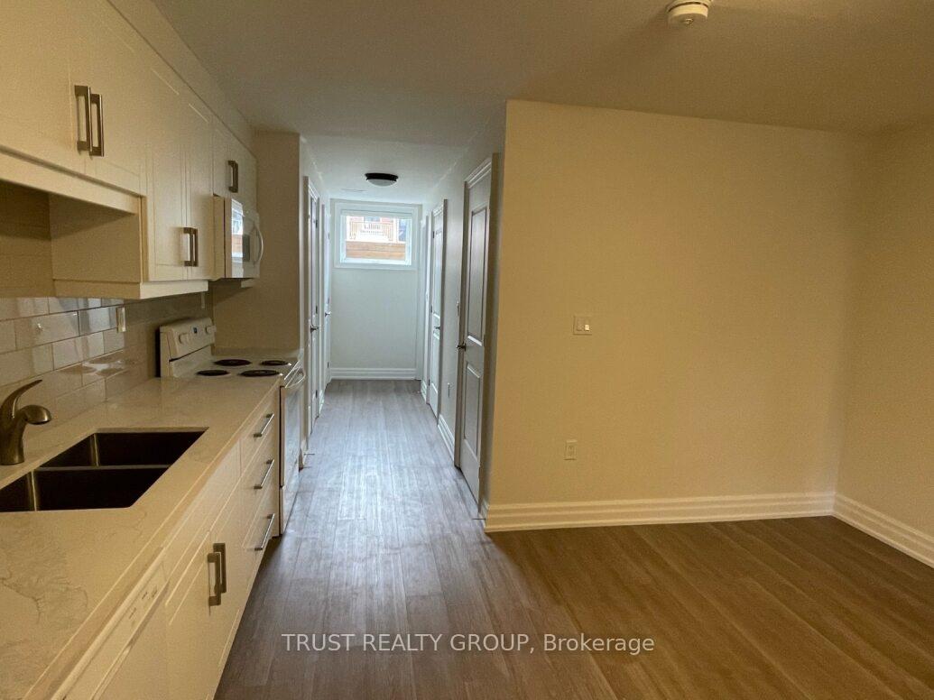 Photo 5 of 129 Coleridge Avenue, Toronto, Woodbine-Lumsden — HOMEH