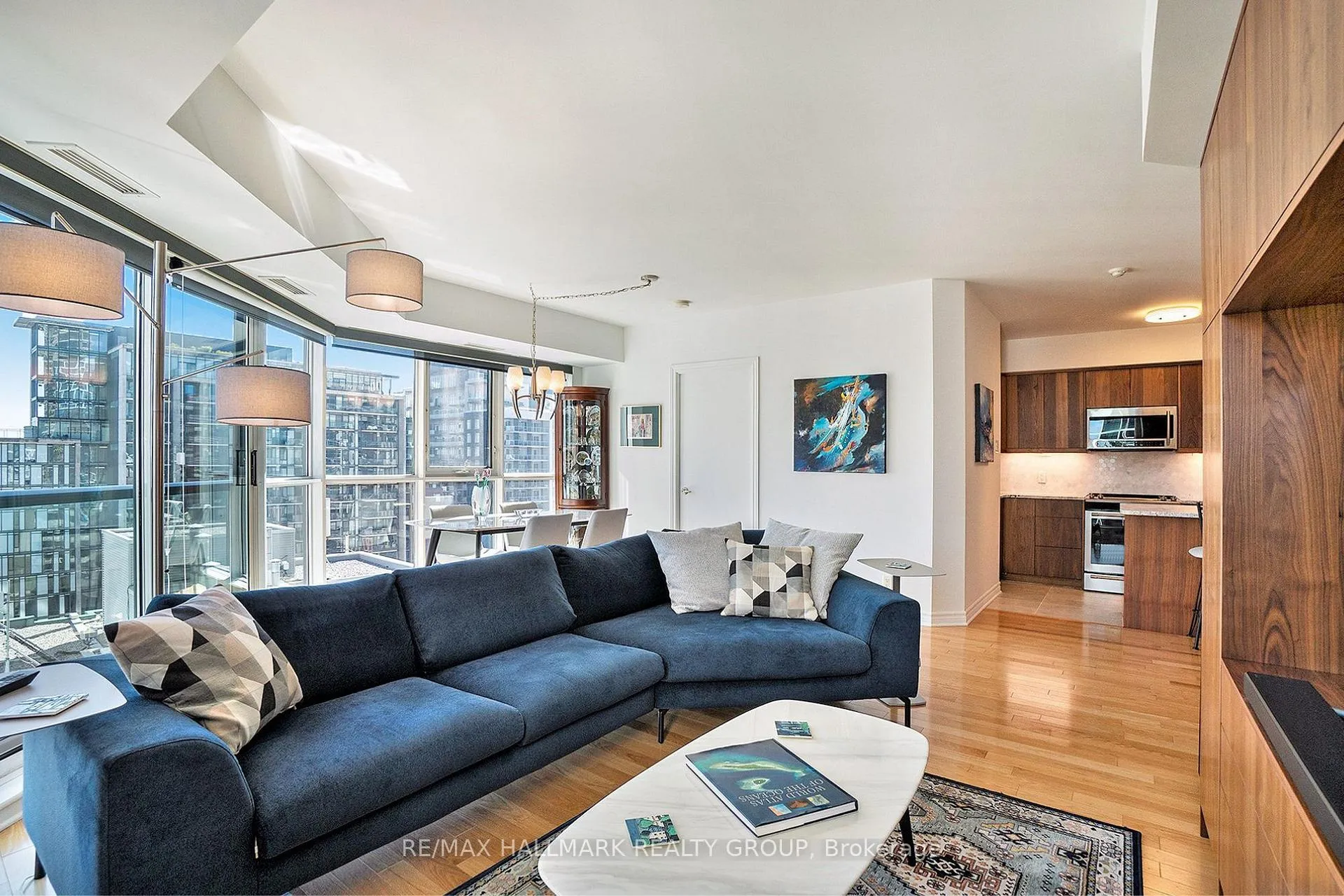 Photo 4 of Unit 1601, 445 Laurier Avenue W, Ottawa, Ottawa Centre — HOMEH