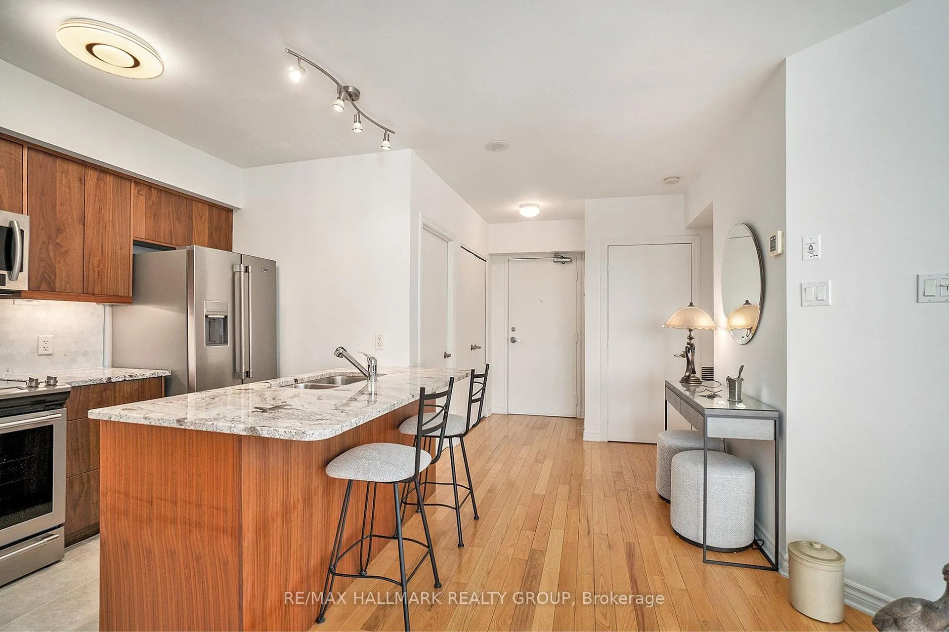 Photo 11 of Unit 1601, 445 Laurier Avenue W, Ottawa, Ottawa Centre — HOMEH
