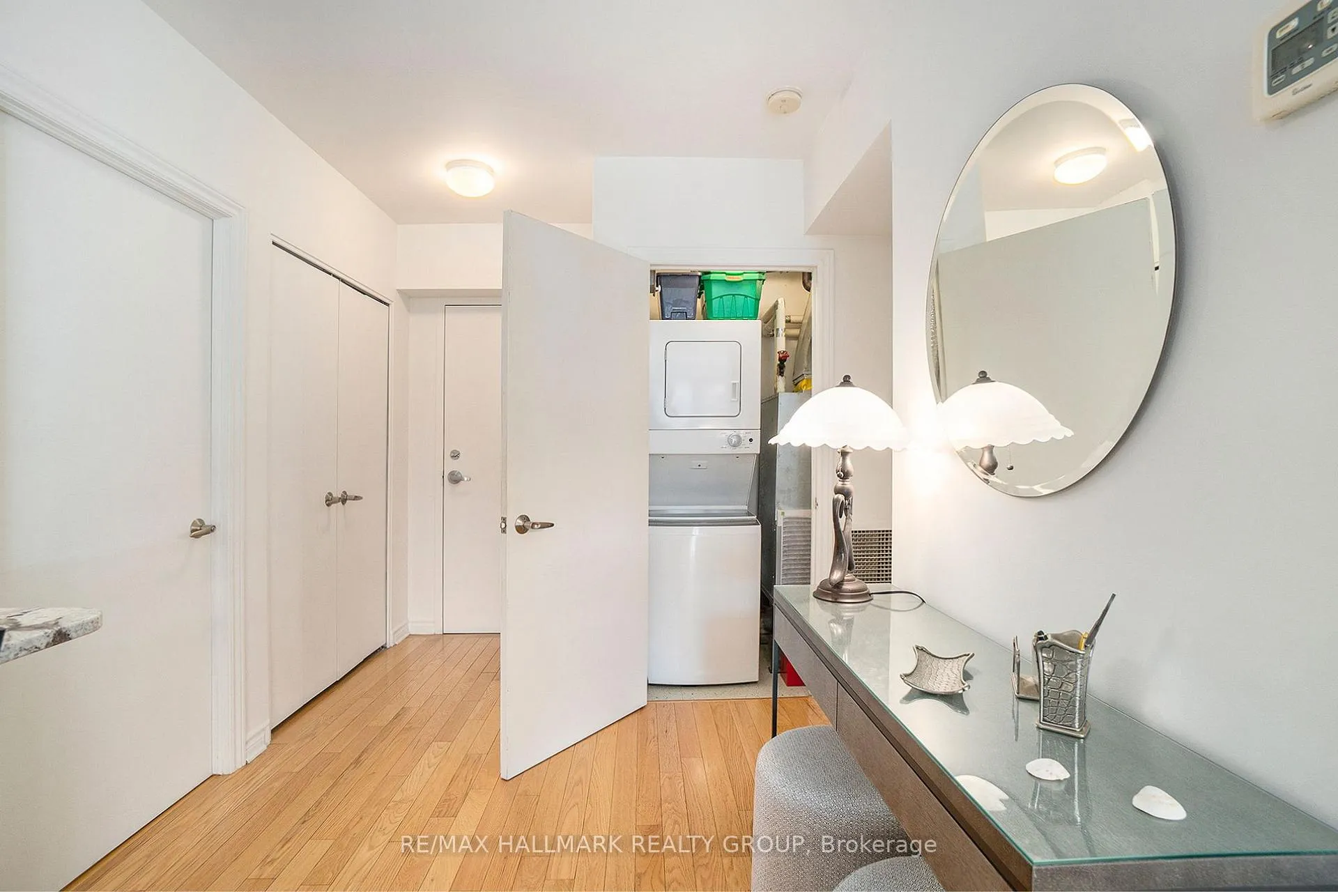 Photo 17 of Unit 1601, 445 Laurier Avenue W, Ottawa, Ottawa Centre — HOMEH