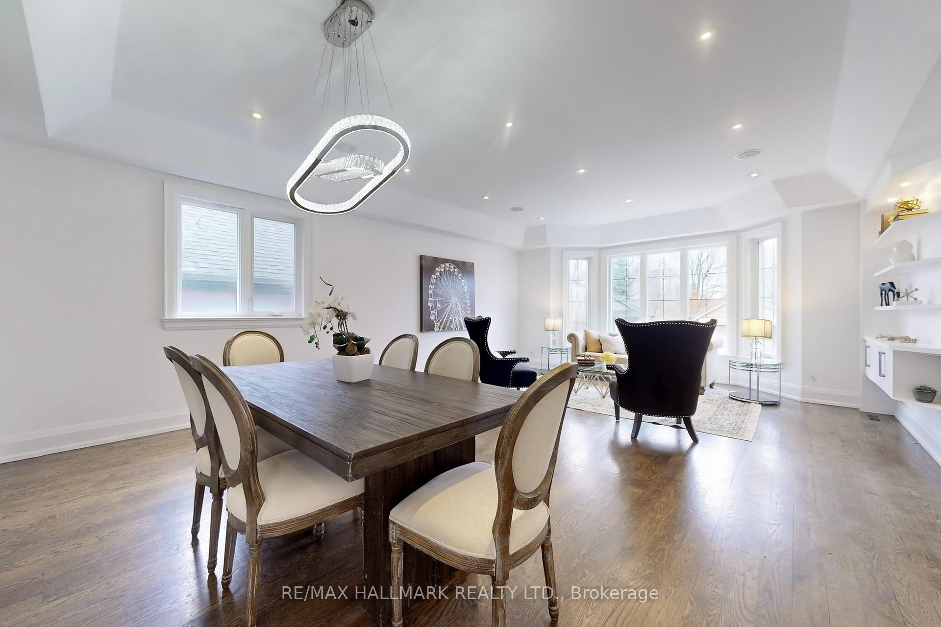 Photo 7 of 35 Davies Crescent, Toronto, East York — HOMEH