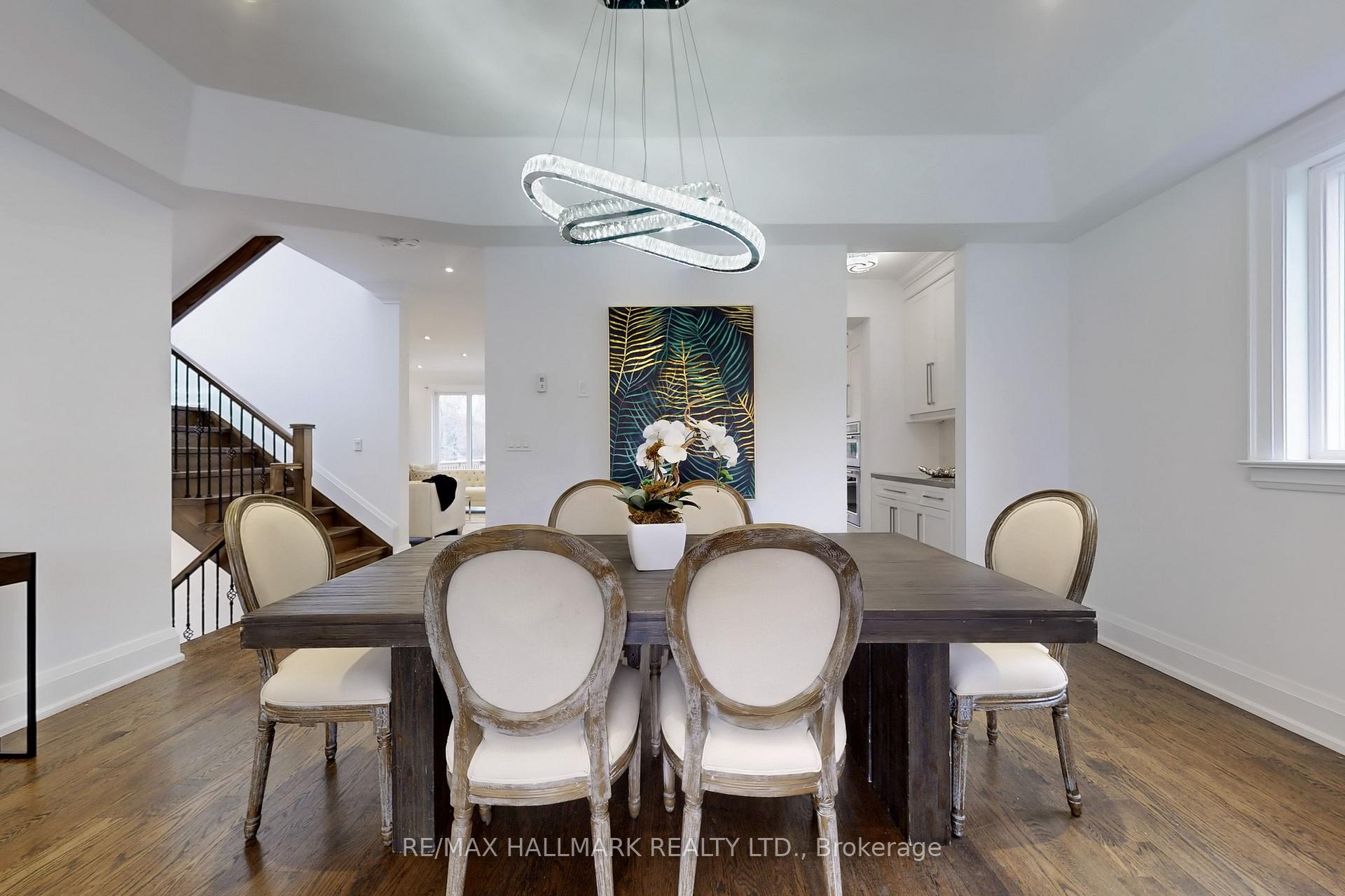 Photo 9 of 35 Davies Crescent, Toronto, East York — HOMEH