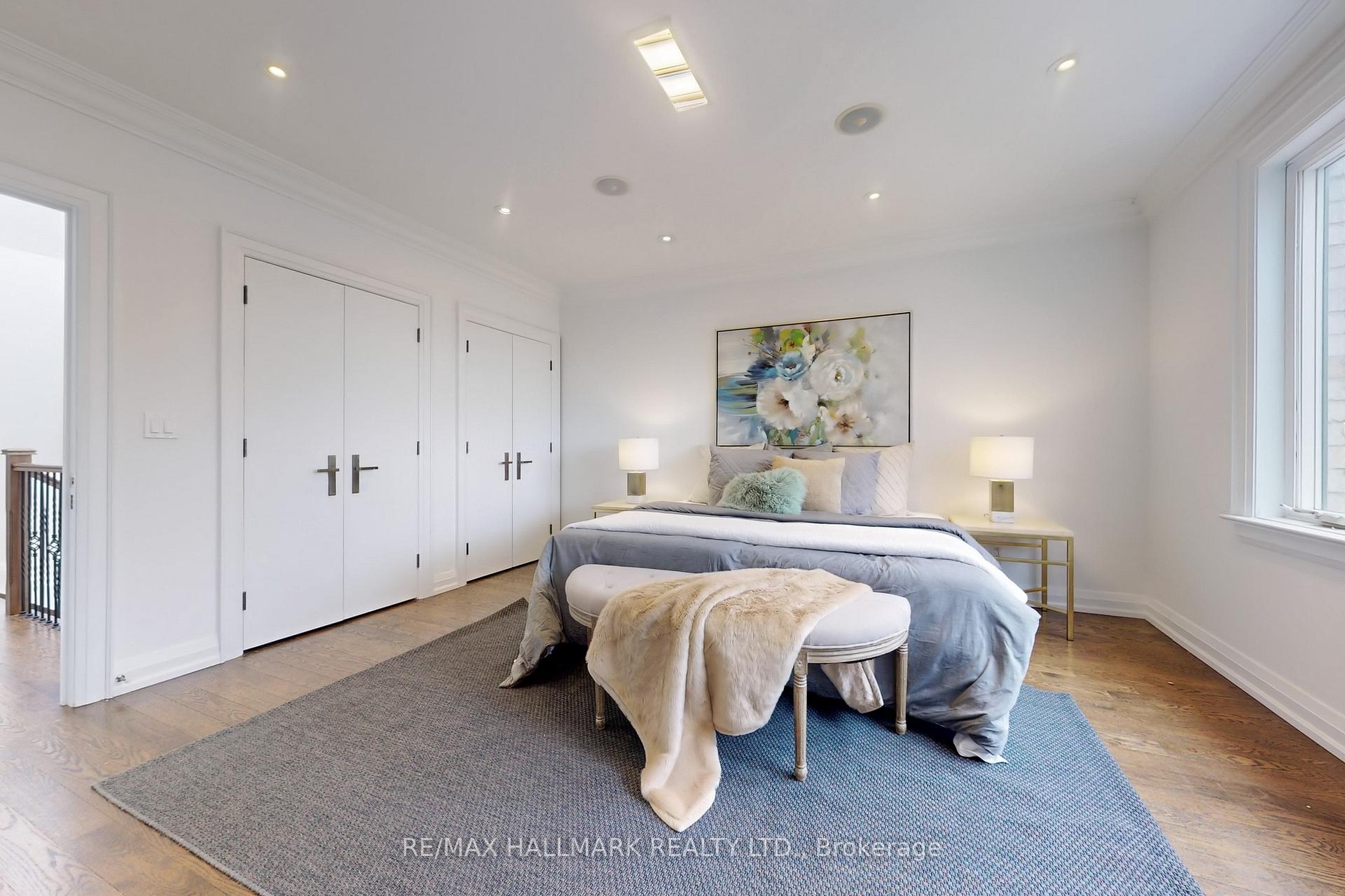 Photo 17 of 35 Davies Crescent, Toronto, East York — HOMEH