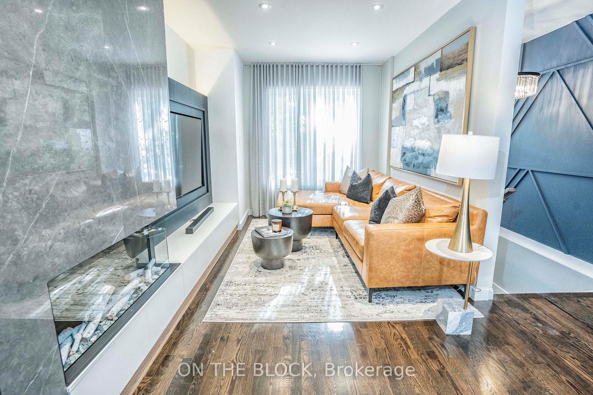 Photo 3 of 49 Leslie Street, Toronto, Greenwood-Coxwell — HOMEH