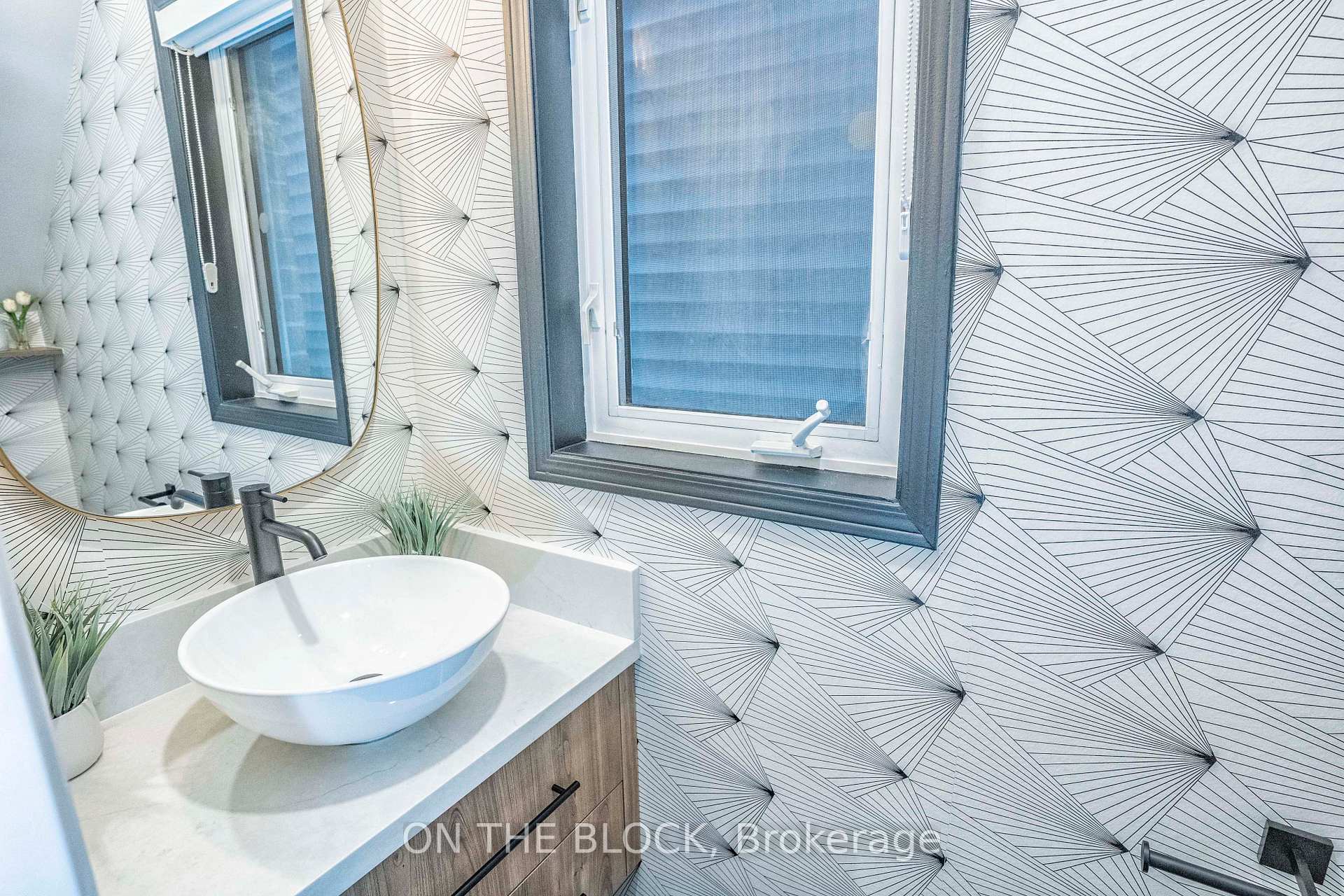 Photo 26 of 49 Leslie Street, Toronto, Greenwood-Coxwell — HOMEH