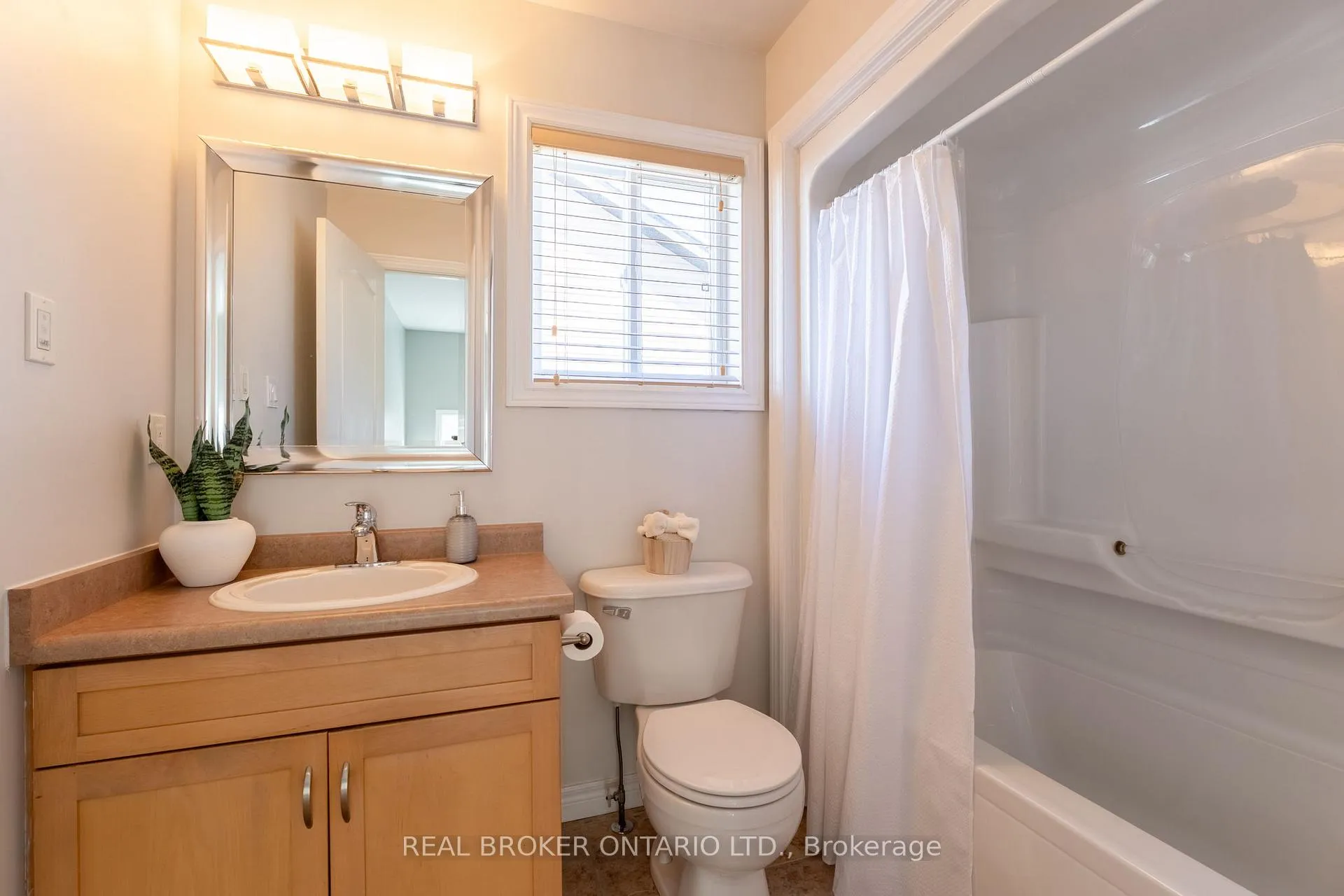 Photo 25 of 169 Silk Drive, Shelburne — HOMEH