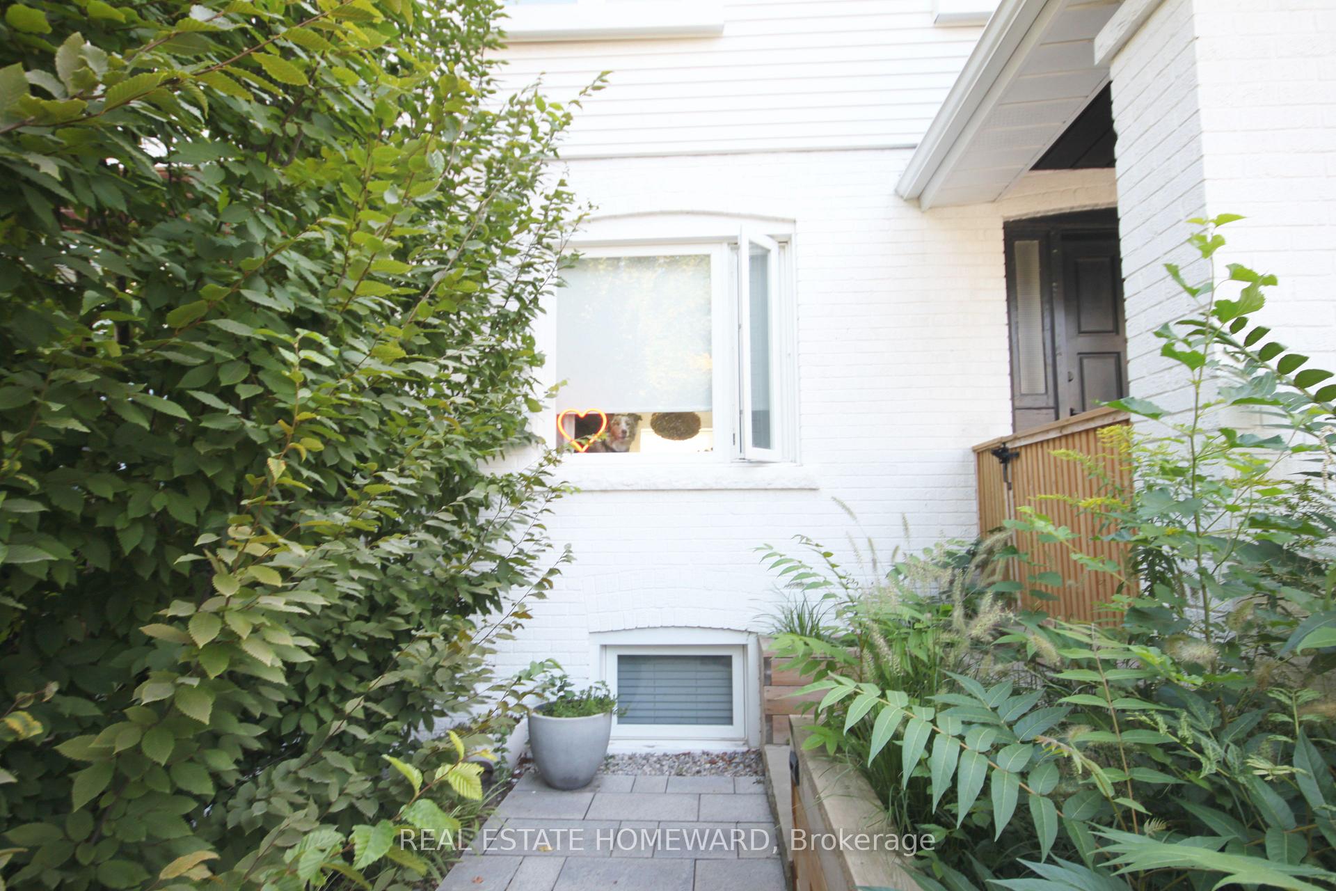 Photo 3 of 271 Woodfield Road, Toronto, Greenwood-Coxwell — HOMEH
