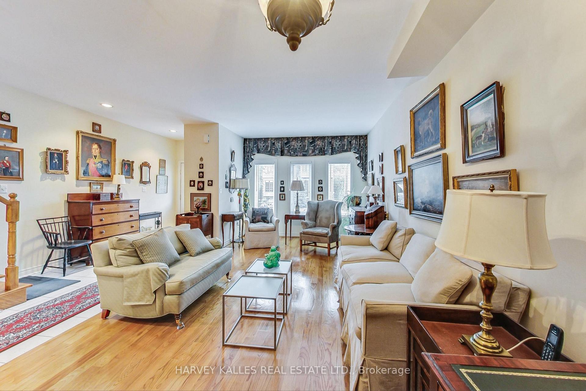 Photo 4 of 8 Fairholme Avenue, Toronto, Englemount-Lawrence — HOMEH
