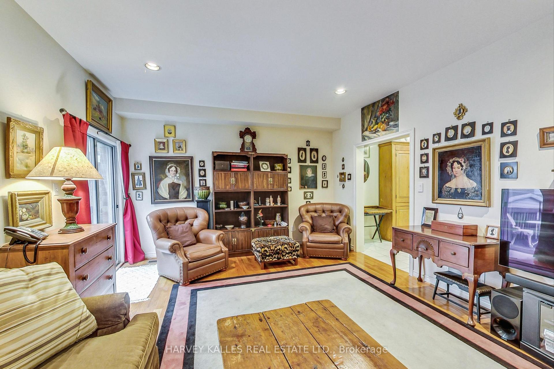 Photo 9 of 8 Fairholme Avenue, Toronto, Englemount-Lawrence — HOMEH