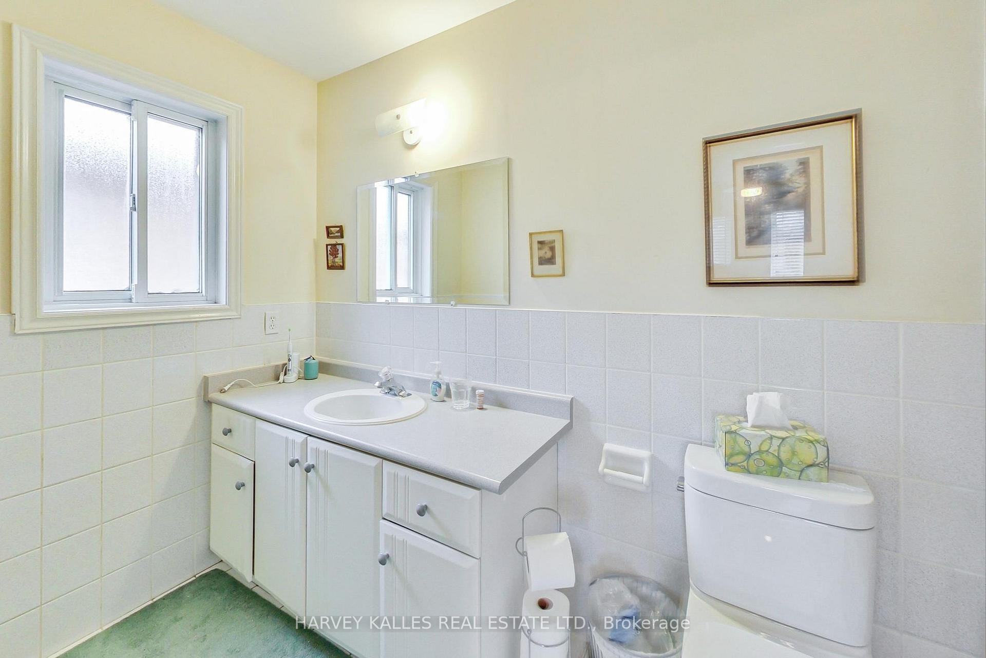 Photo 16 of 8 Fairholme Avenue, Toronto, Englemount-Lawrence — HOMEH