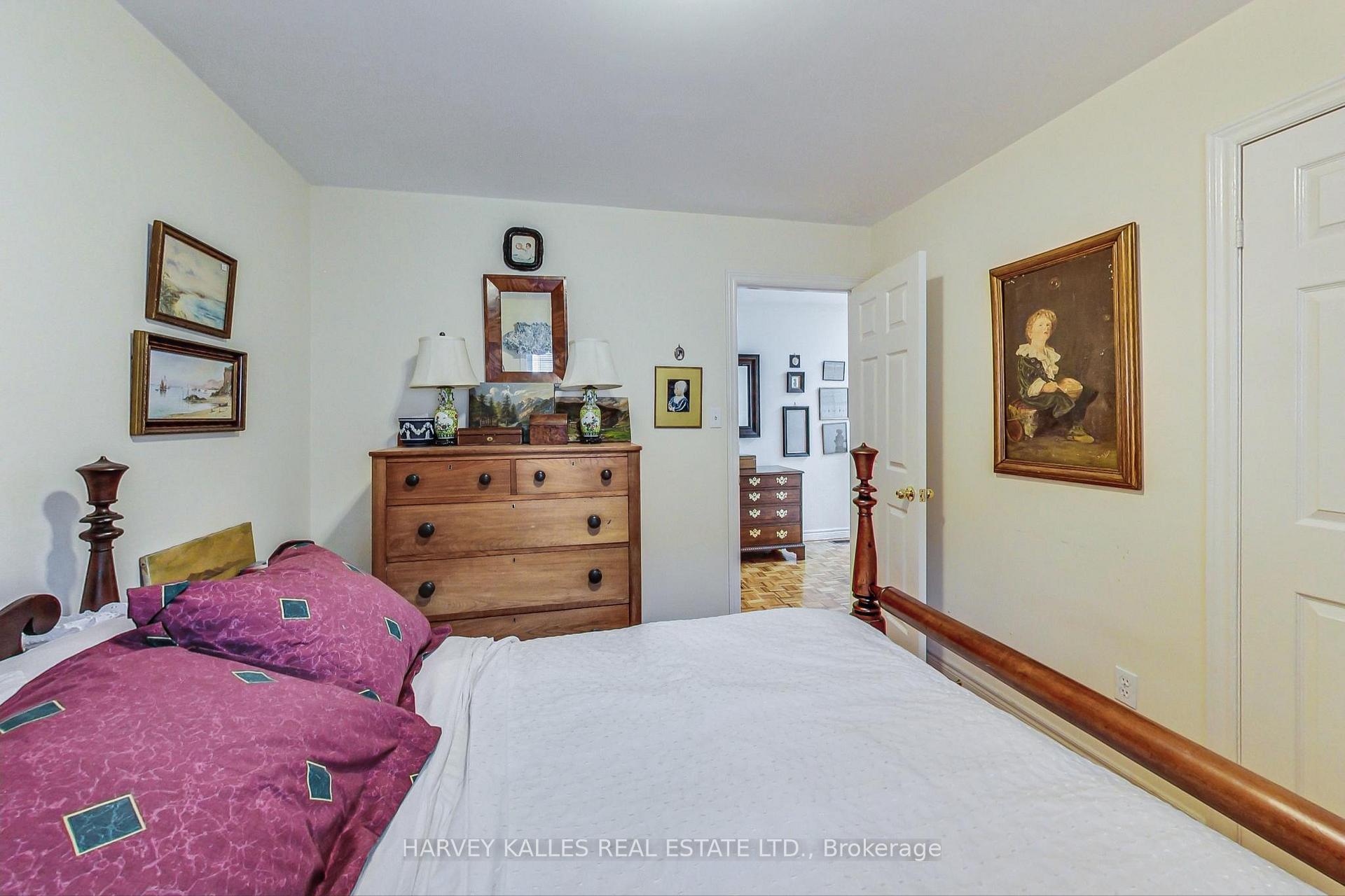 Photo 19 of 8 Fairholme Avenue, Toronto, Englemount-Lawrence — HOMEH
