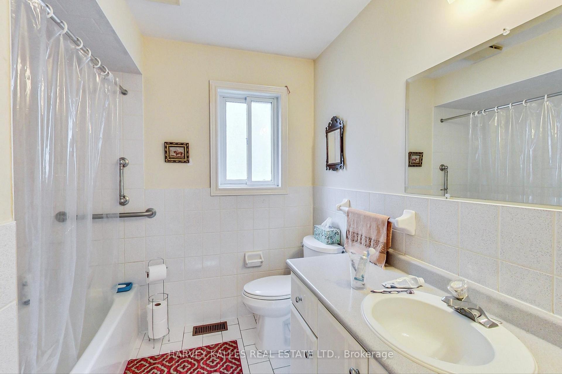Photo 22 of 8 Fairholme Avenue, Toronto, Englemount-Lawrence — HOMEH