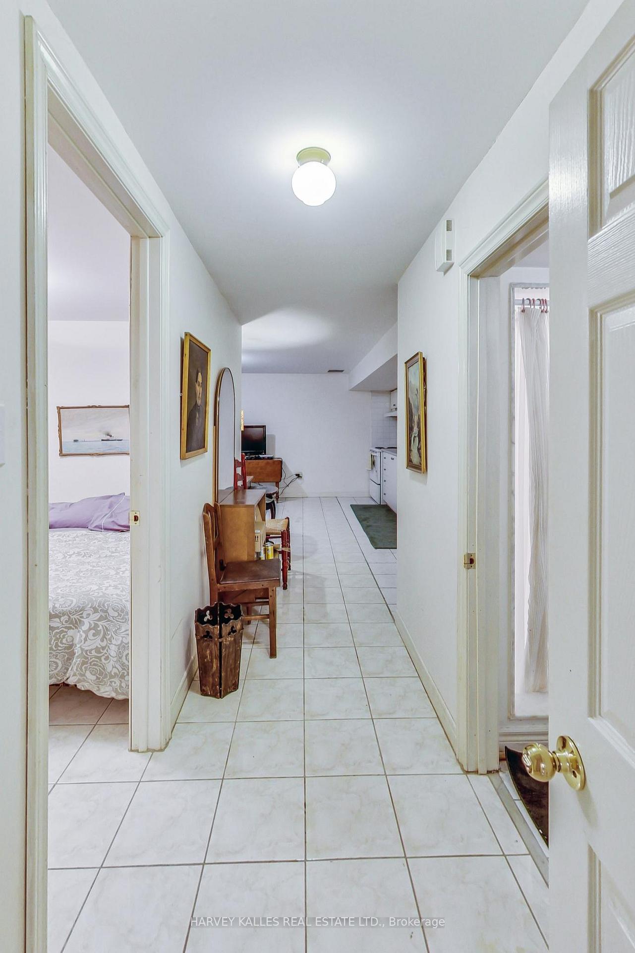 Photo 26 of 8 Fairholme Avenue, Toronto, Englemount-Lawrence — HOMEH