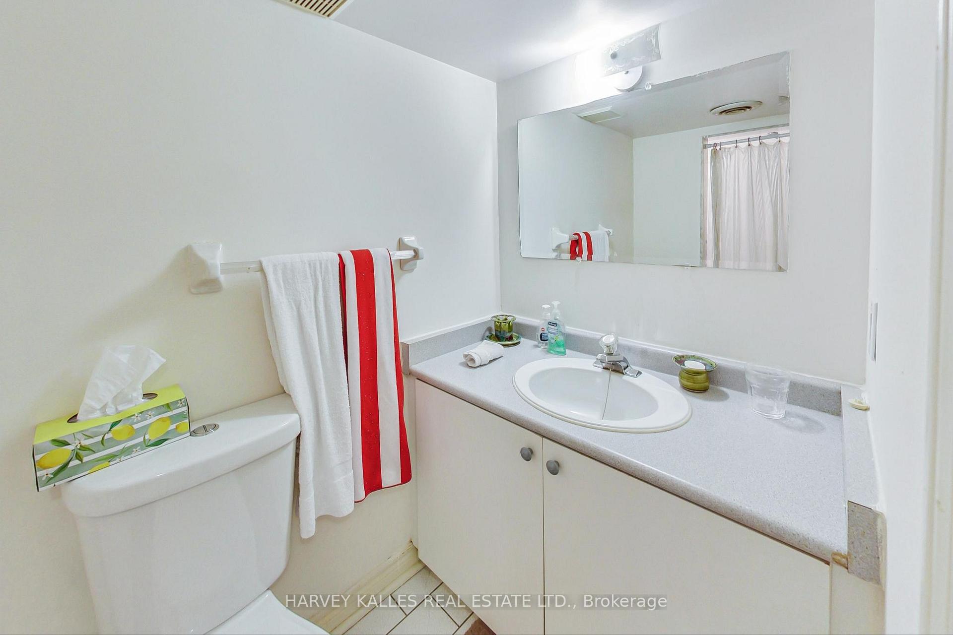 Photo 32 of 8 Fairholme Avenue, Toronto, Englemount-Lawrence — HOMEH