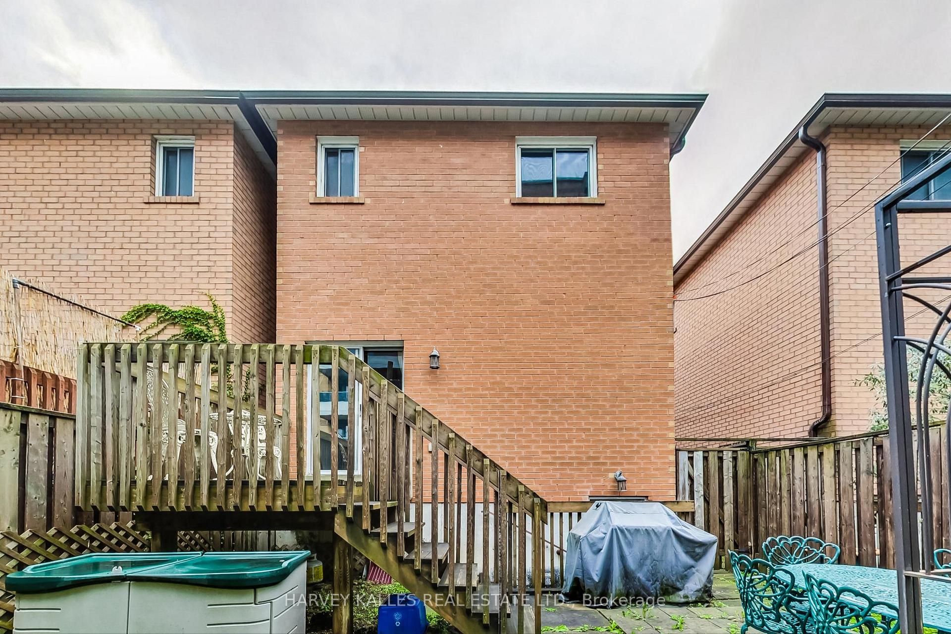 Photo 33 of 8 Fairholme Avenue, Toronto, Englemount-Lawrence — HOMEH