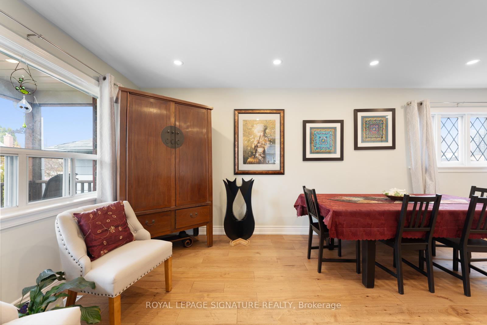 Photo 11 of 27 Norlong Boulevard, Toronto, East York — HOMEH