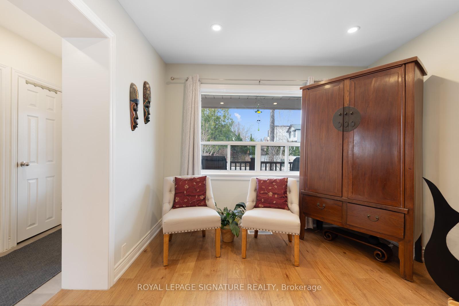 Photo 16 of 27 Norlong Boulevard, Toronto, East York — HOMEH