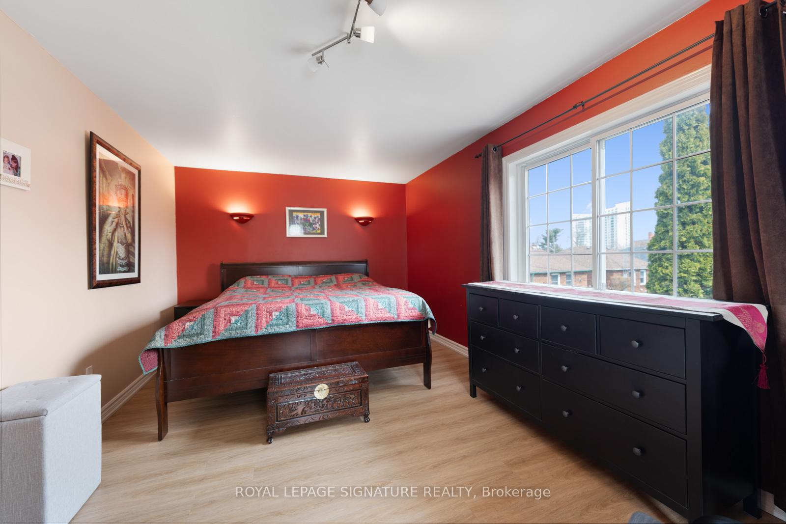 Photo 32 of 27 Norlong Boulevard, Toronto, East York — HOMEH