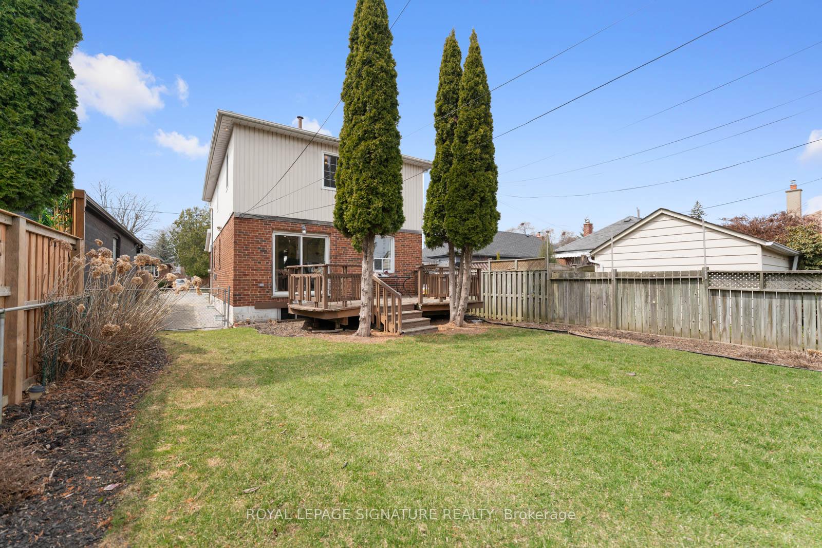Photo 35 of 27 Norlong Boulevard, Toronto, East York — HOMEH
