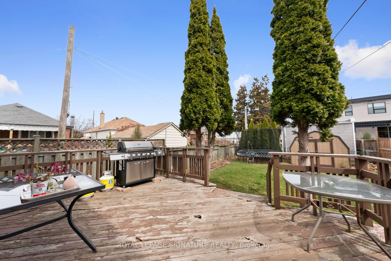 Photo 37 of 27 Norlong Boulevard, Toronto, East York — HOMEH