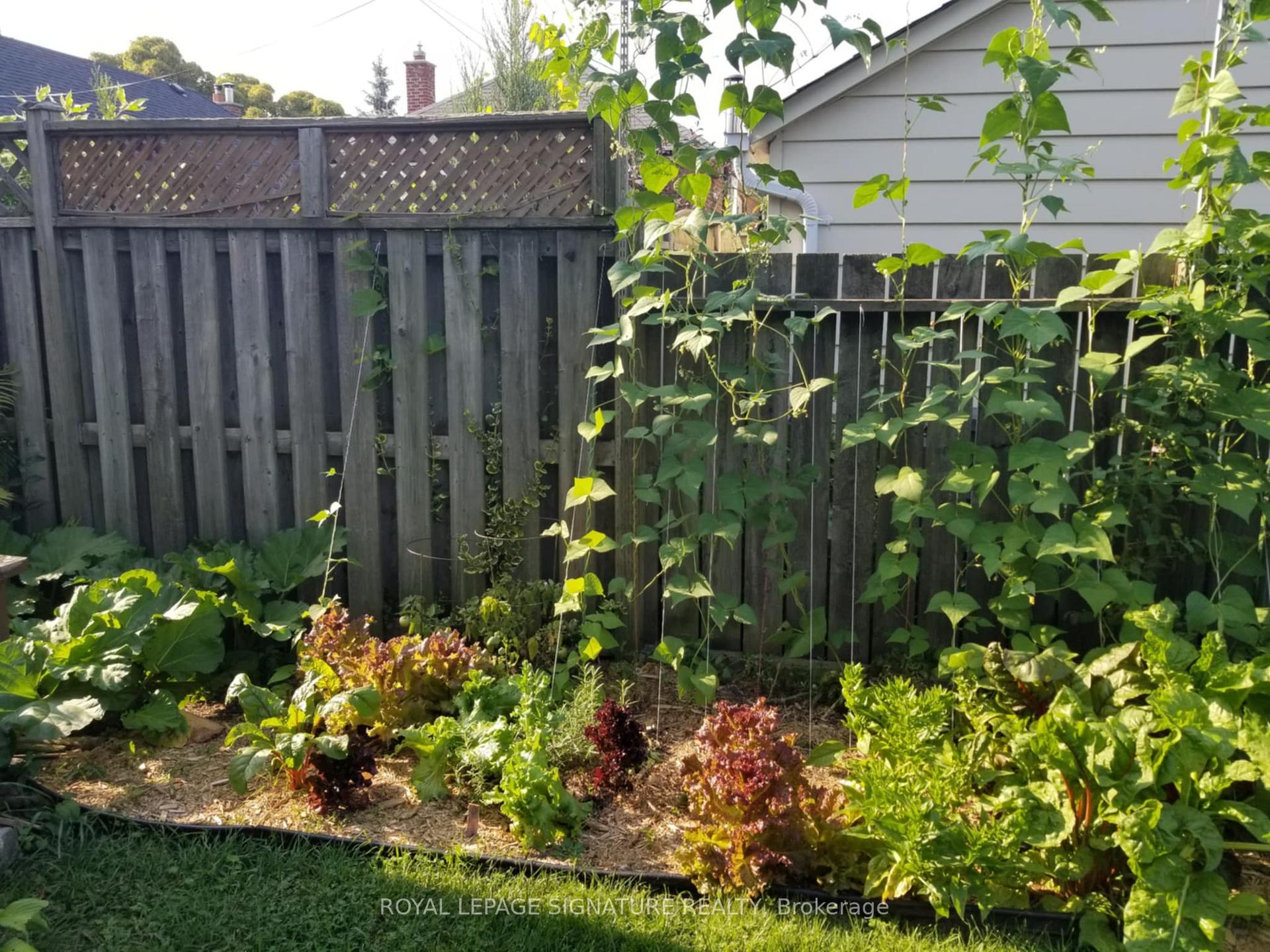 Photo 42 of 27 Norlong Boulevard, Toronto, East York — HOMEH