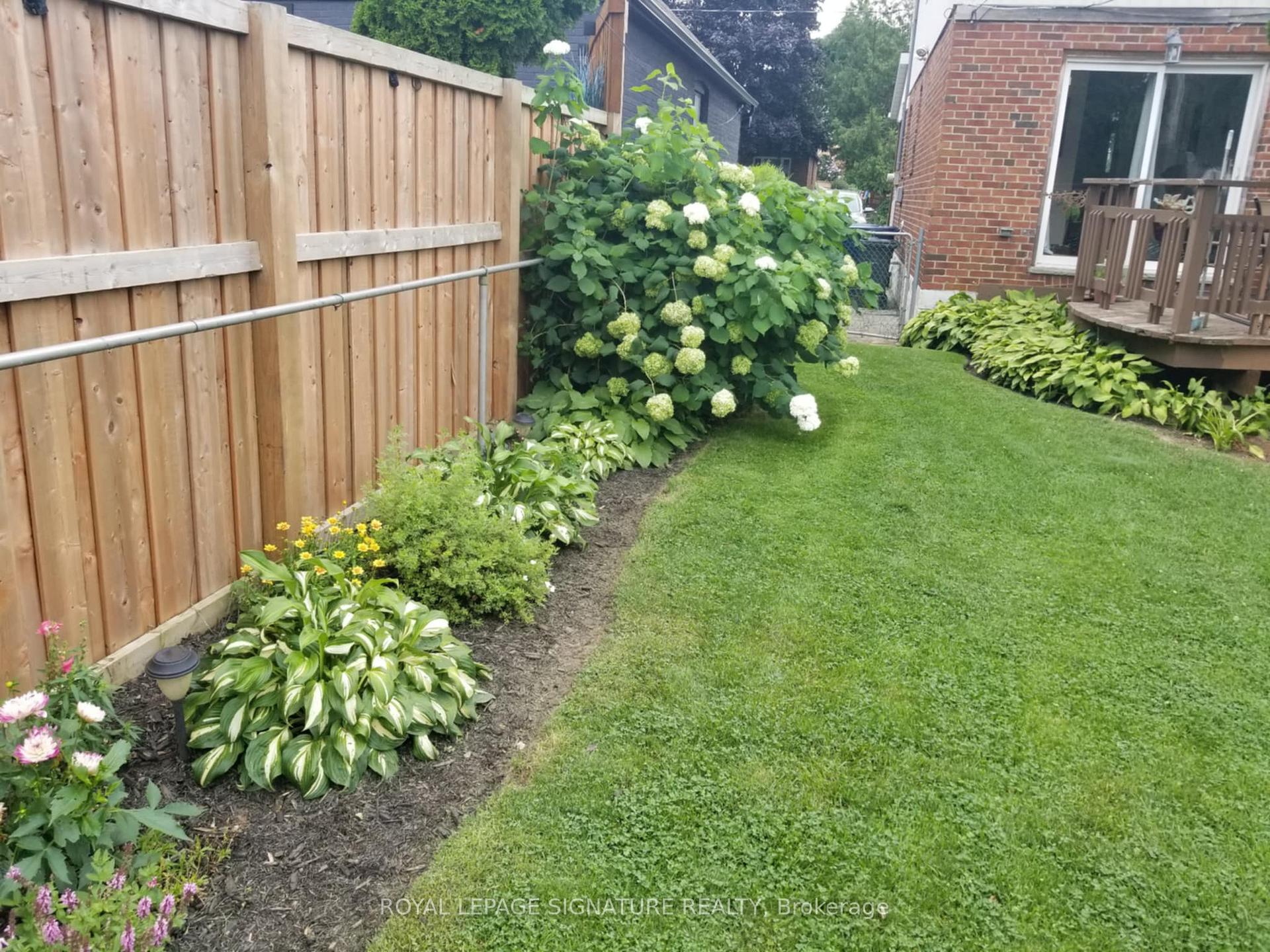 Photo 45 of 27 Norlong Boulevard, Toronto, East York — HOMEH