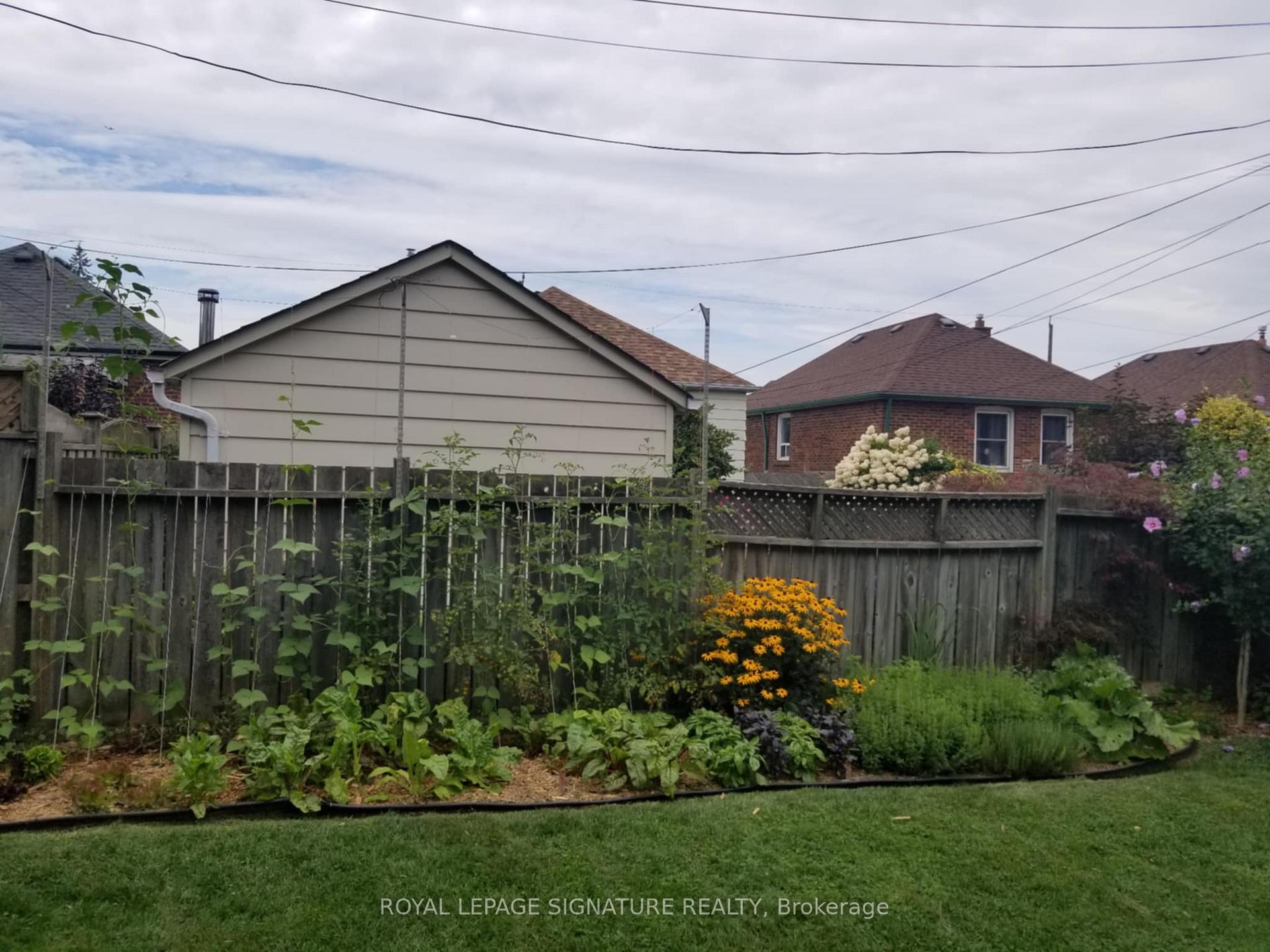 Photo 47 of 27 Norlong Boulevard, Toronto, East York — HOMEH