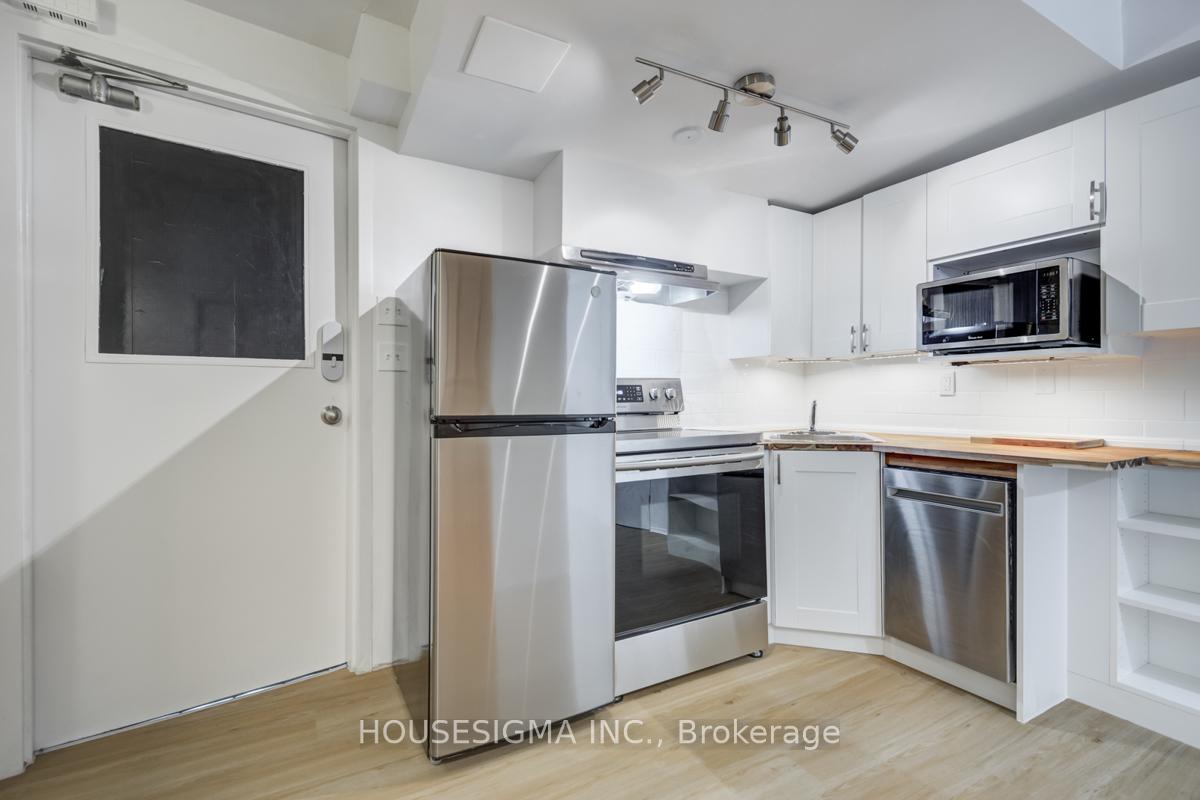 Photo 2 of Unit 202, 661 Huron Street, Toronto, The Annex — HOMEH