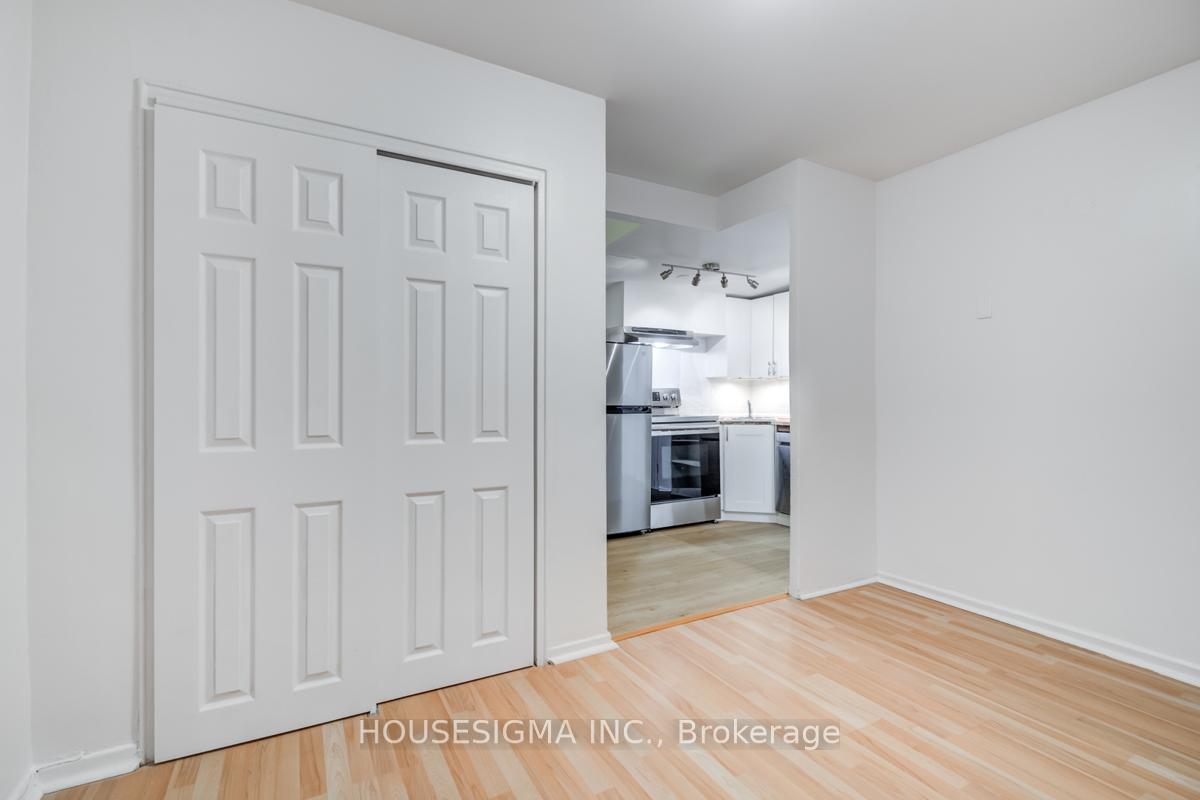 Photo 5 of Unit 202, 661 Huron Street, Toronto, The Annex — HOMEH