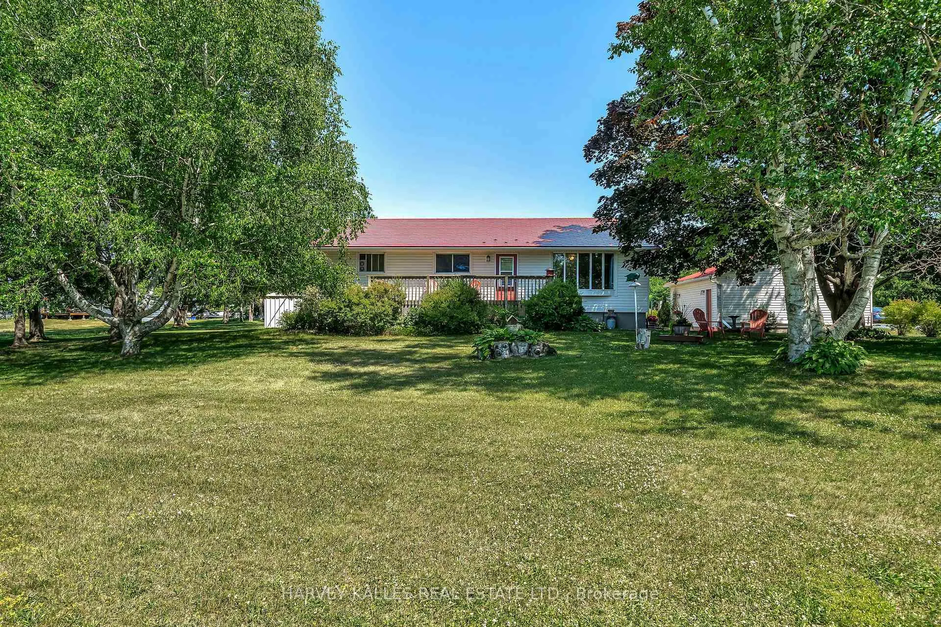 Photo 36 of 17 Kleinsteuber Park Road, Prince Edward County, Hallowell Ward — HOMEH