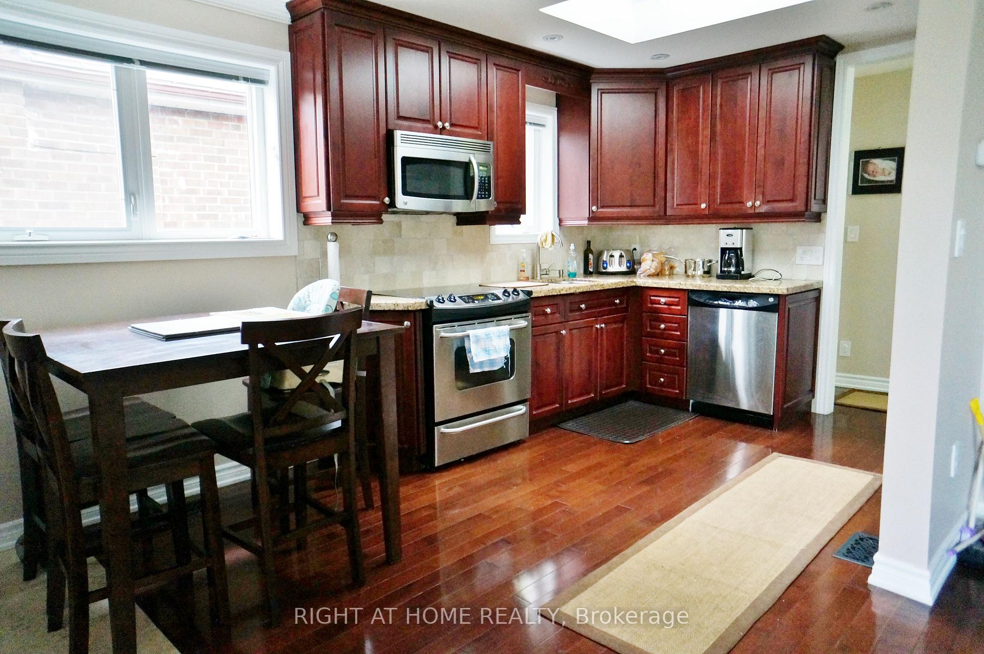 Photo 4 of 653 Cosburn Avenue, Toronto, East York — HOMEH