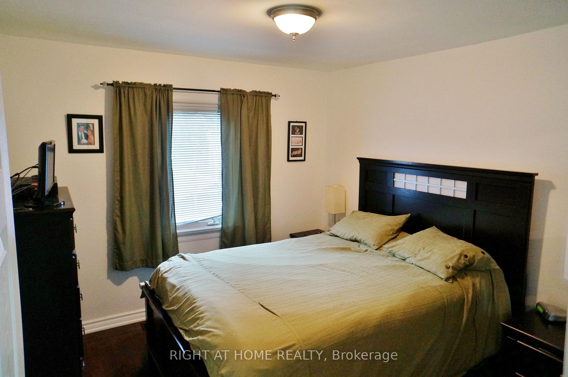 Photo 6 of 653 Cosburn Avenue, Toronto, East York — HOMEH