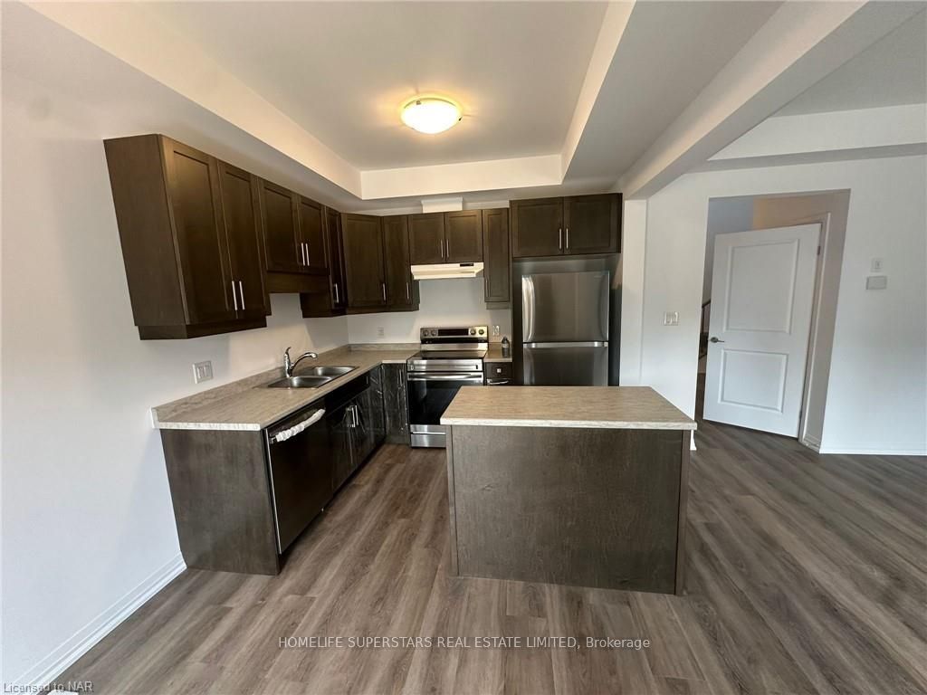 Photo 8 of 110 Alicia Crescent, Thorold, Hurricane/Merrittville — HOMEH