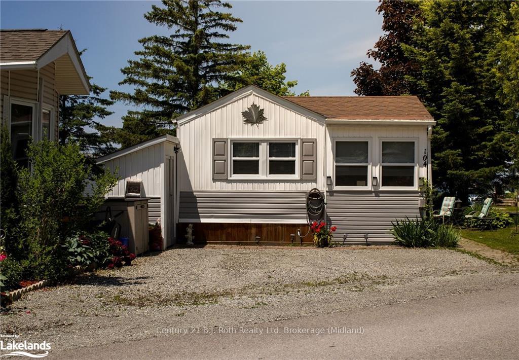Photo 2 of Unit 104, 10 Winfield Drive, Tay, Victoria Harbour — HOMEH